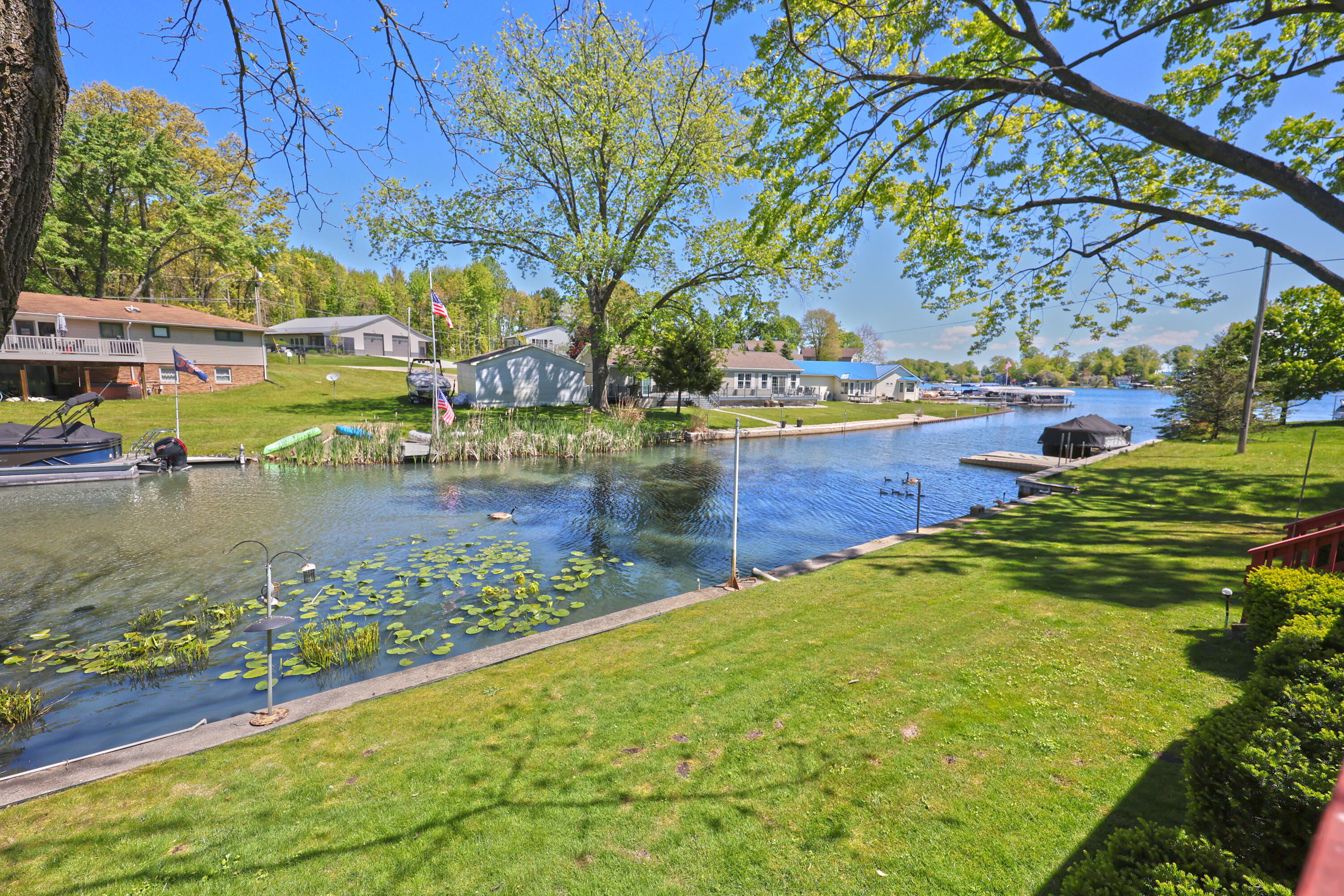 31886 W Lakeshore Drive Dowagiac MI 49047