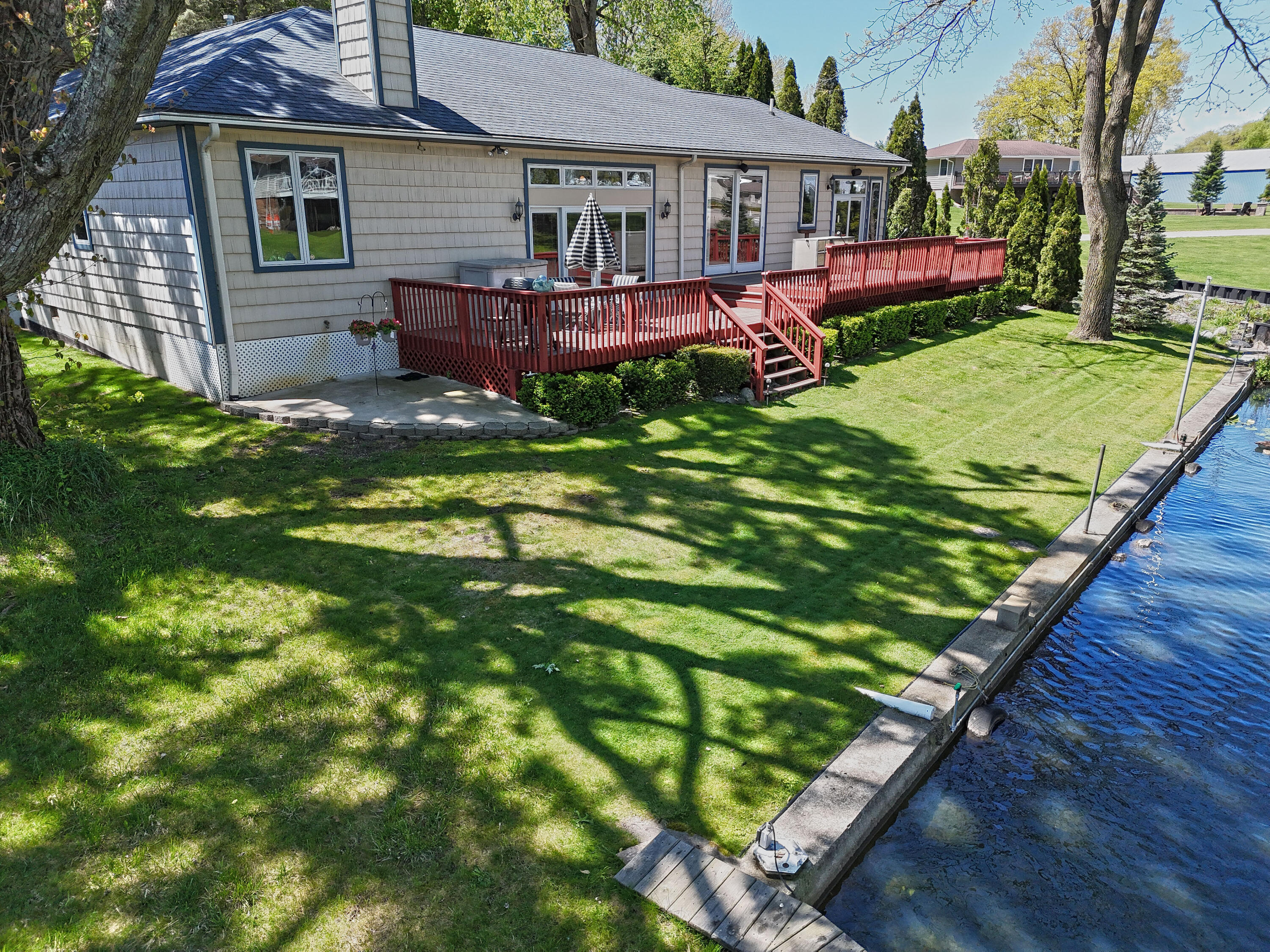 31886 W Lakeshore Drive Dowagiac MI 49047