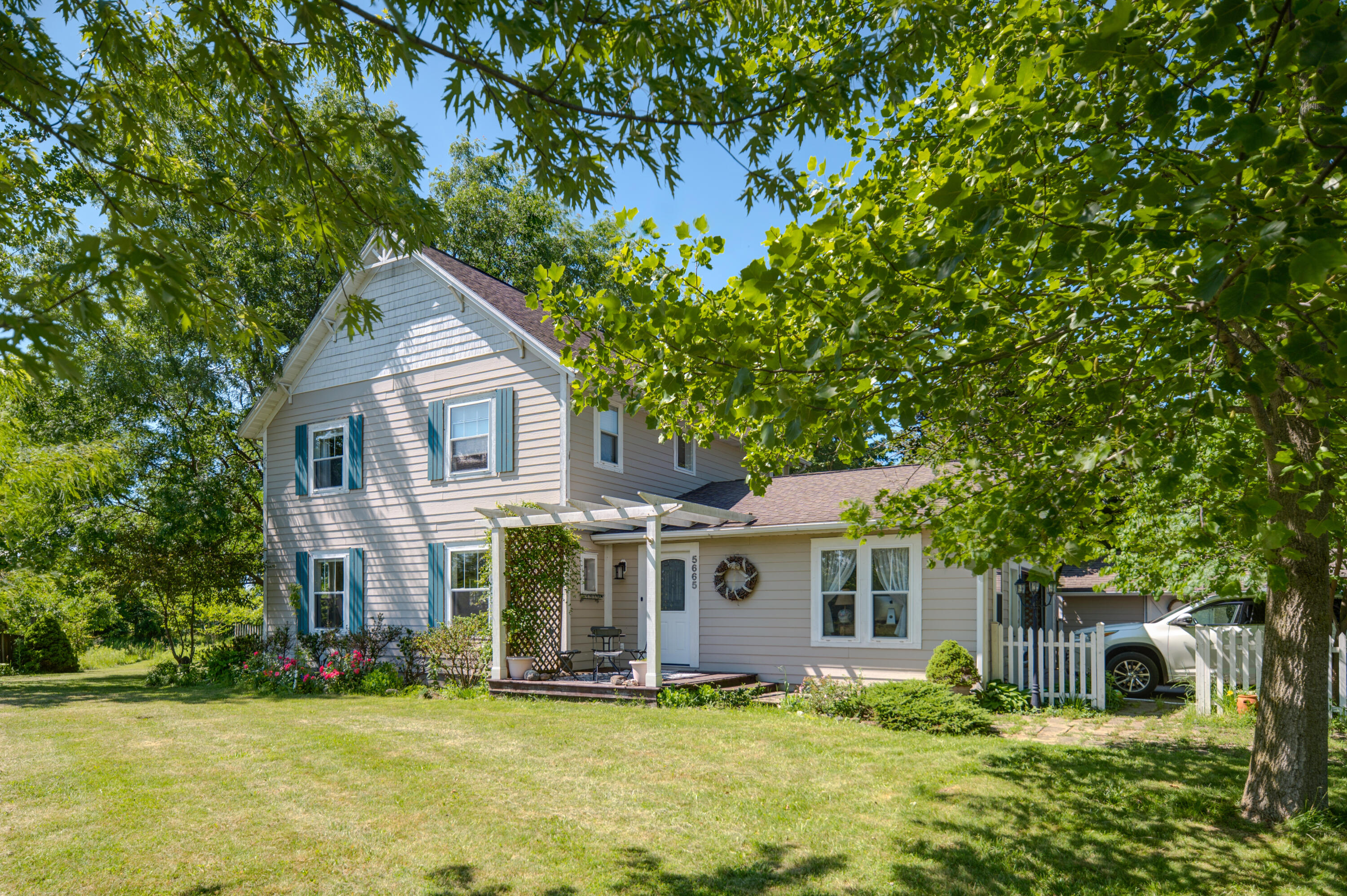 5665 W Phillips Road Three Oaks MI 49128