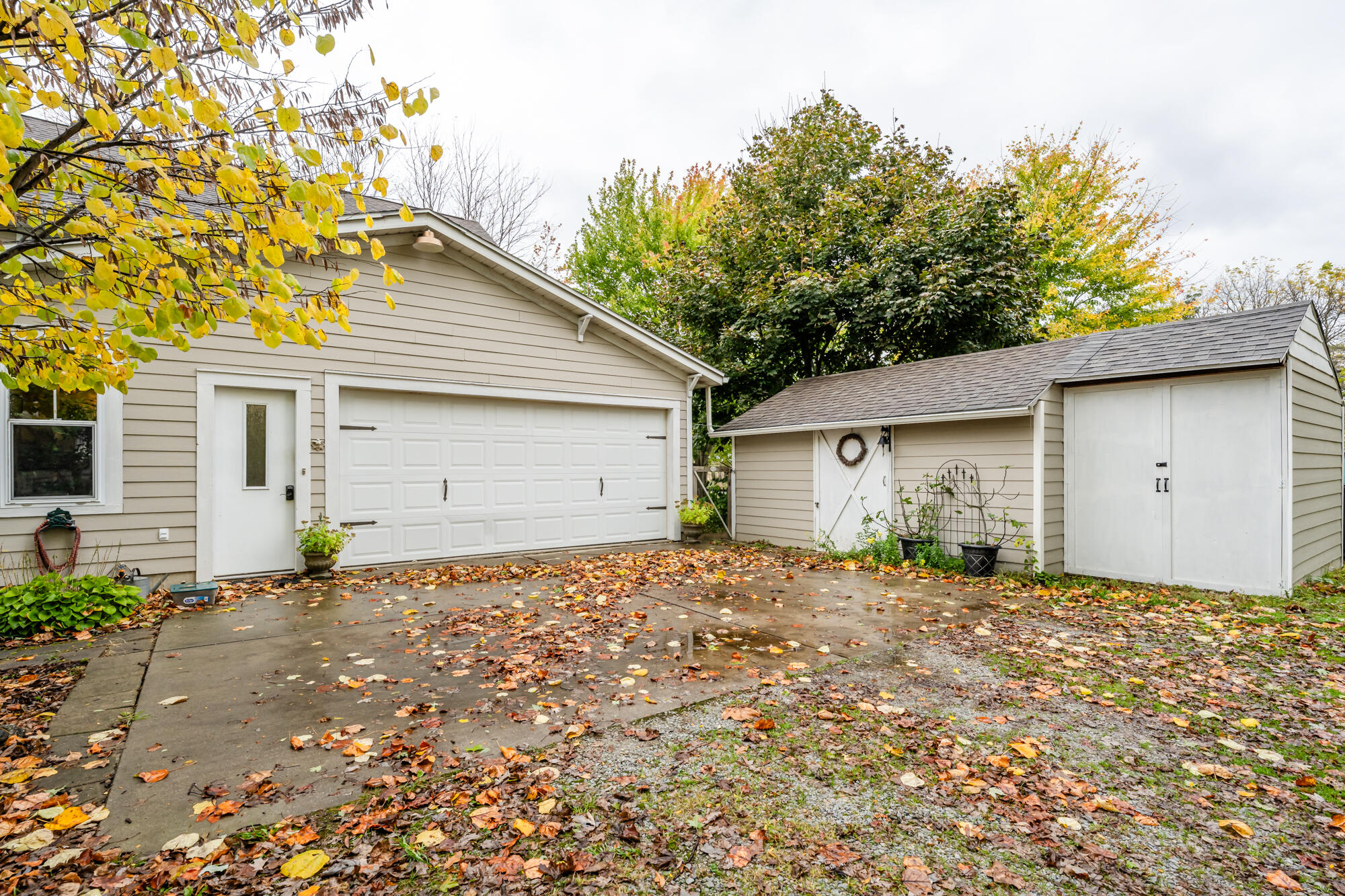 5665 W Phillips Road Three Oaks MI 49128