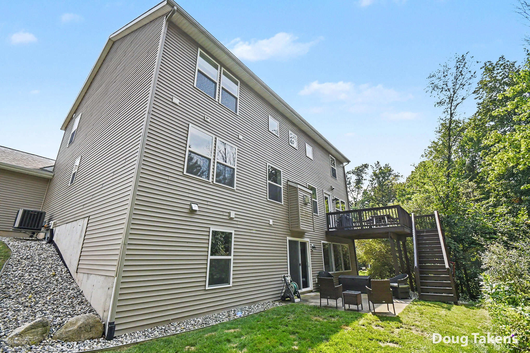 9413 Sunset Ridge Drive NE Rockford MI 49341