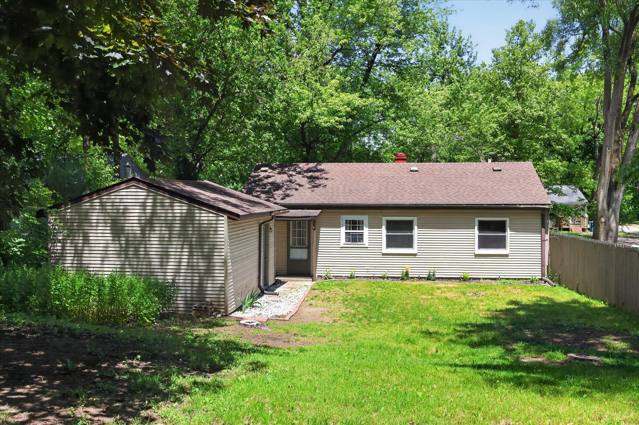 749 Denway Drive Kalamazoo MI 49008