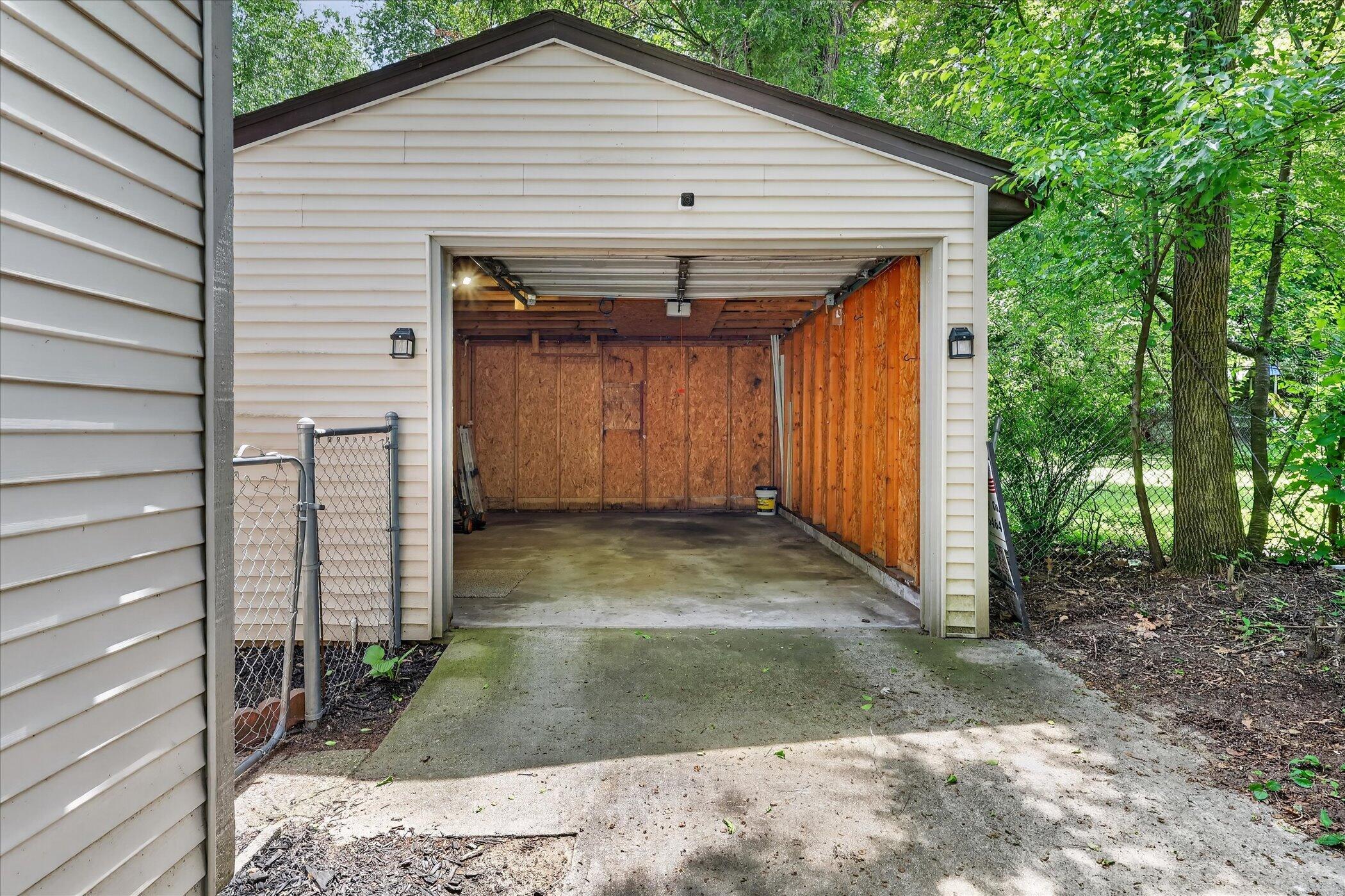 749 Denway Drive Kalamazoo MI 49008