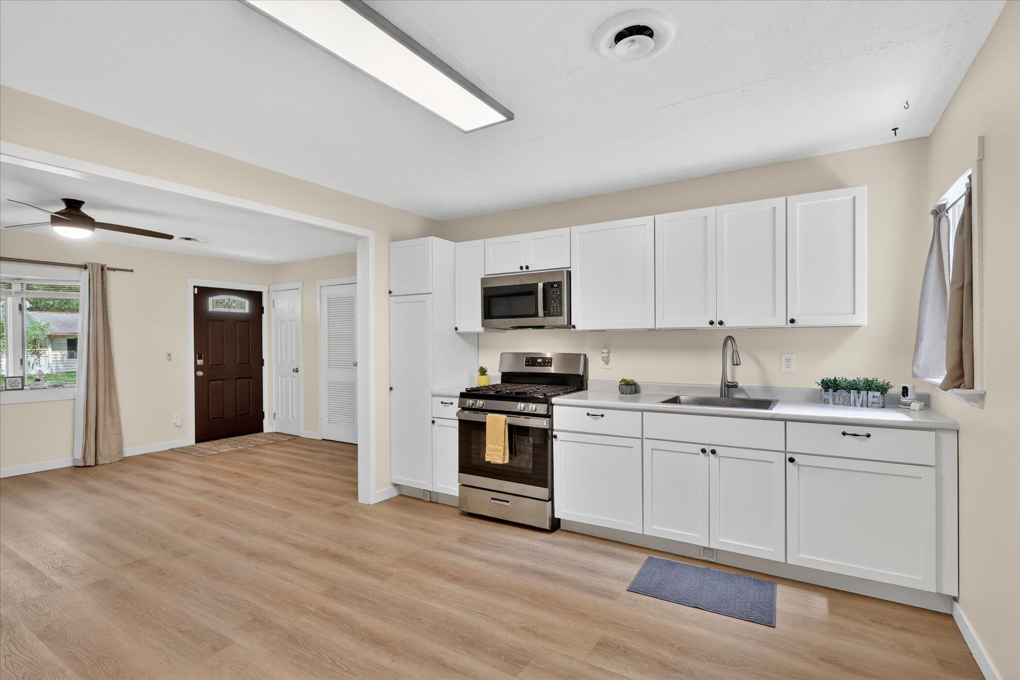 749 Denway Drive Kalamazoo MI 49008