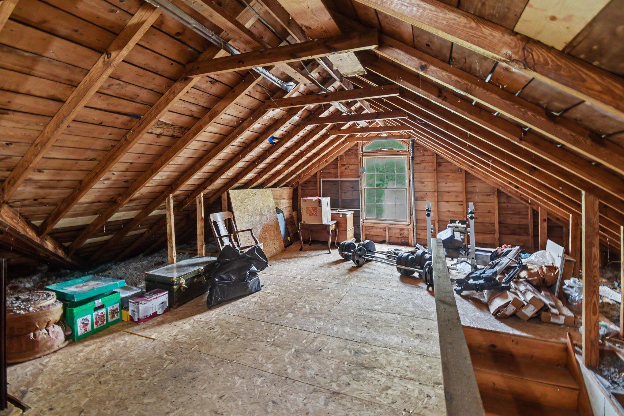 1422 Derby Drive NW Grand Rapids MI 49504