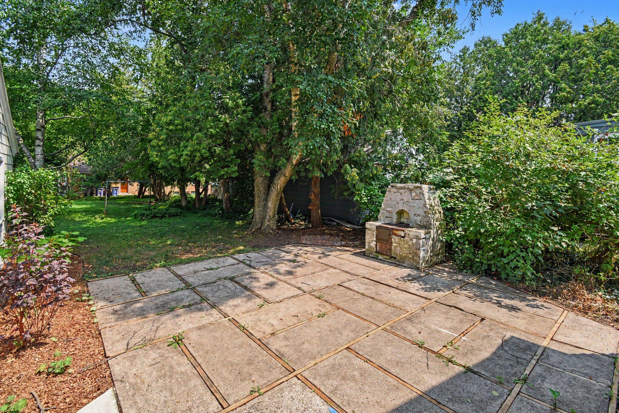 1422 Derby Drive NW Grand Rapids MI 49504