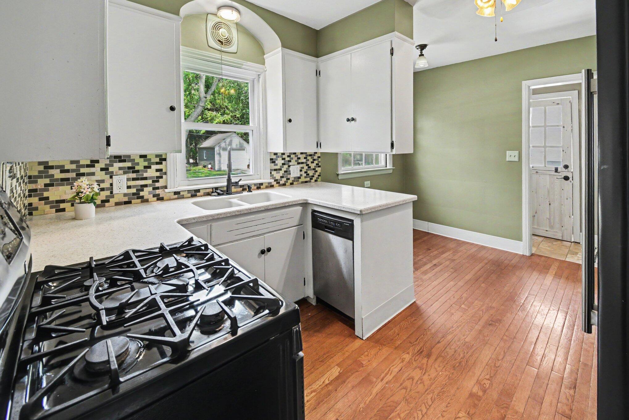 1422 Derby Drive NW Grand Rapids MI 49504