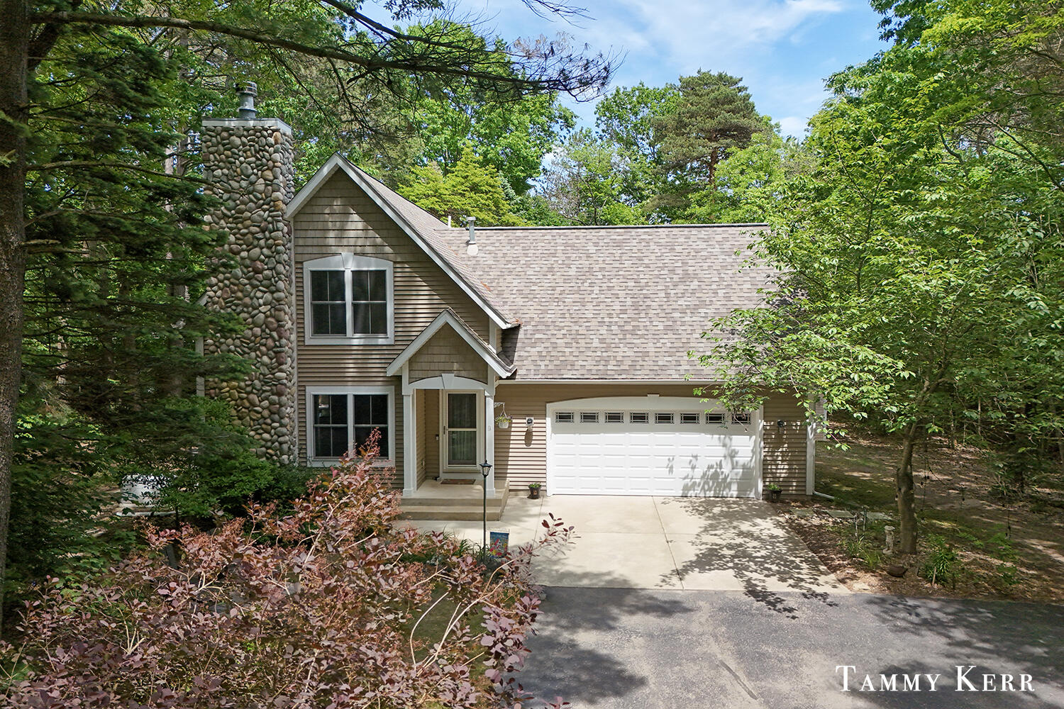 2339 Forest Trail Circle Fennville MI 49408