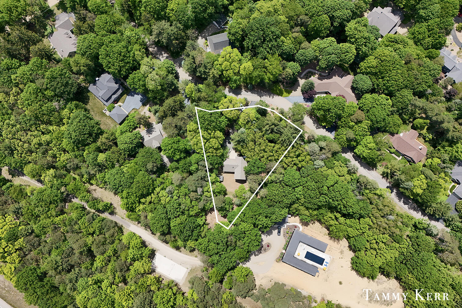 2339 Forest Trail Circle Fennville MI 49408
