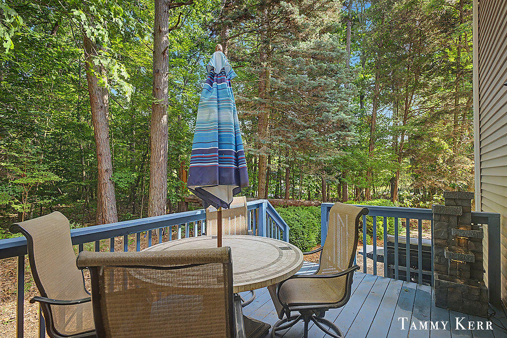 2339 Forest Trail Circle Fennville MI 49408