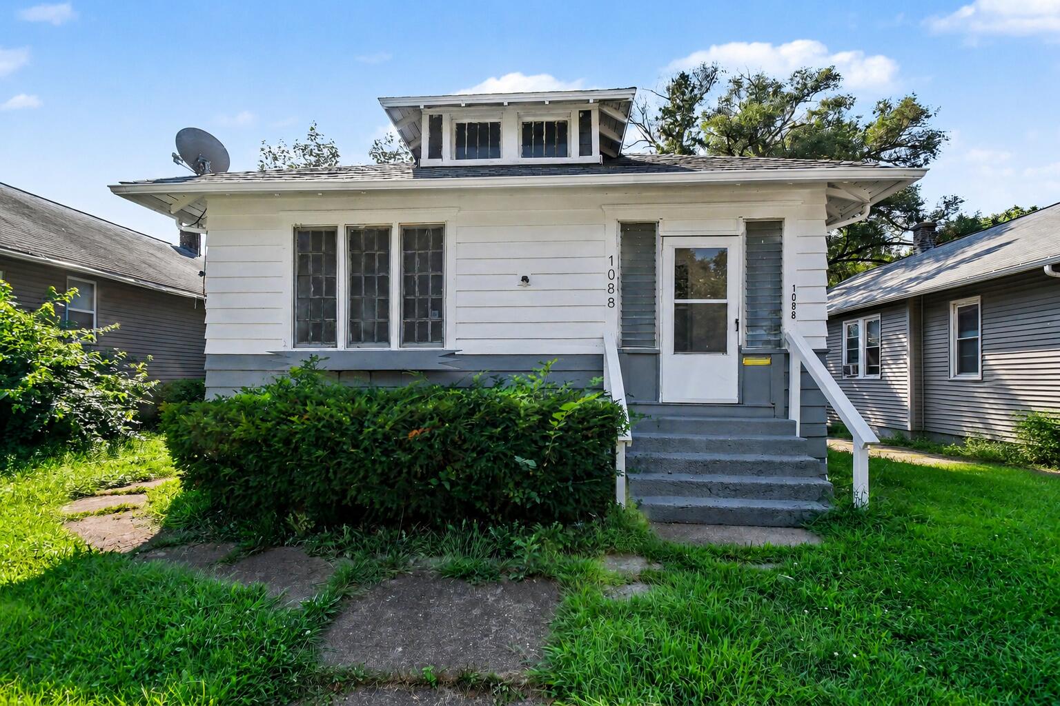 1088 Ogden Avenue Benton Harbor MI 49022