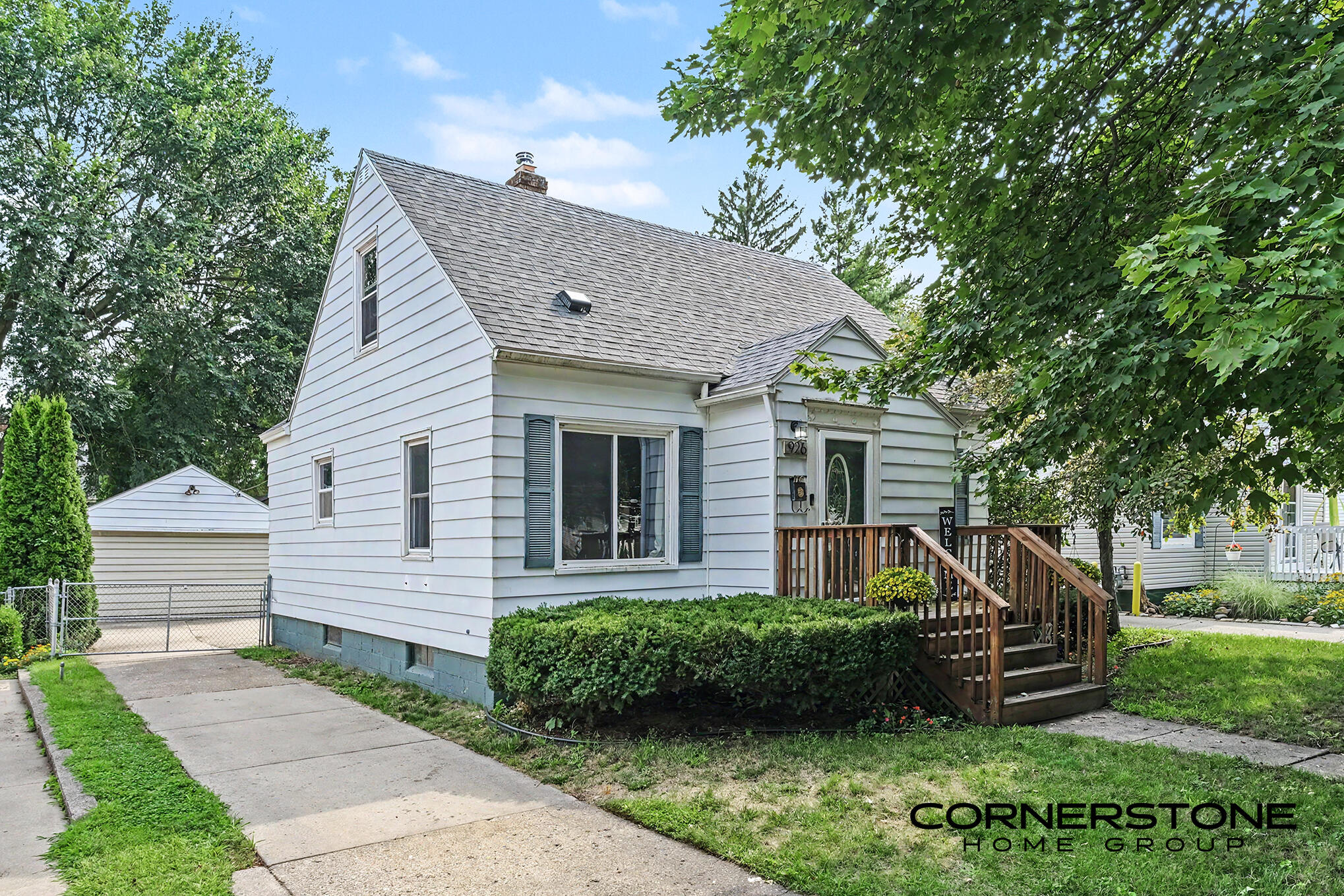 926 California Street NW Grand Rapids MI 49504