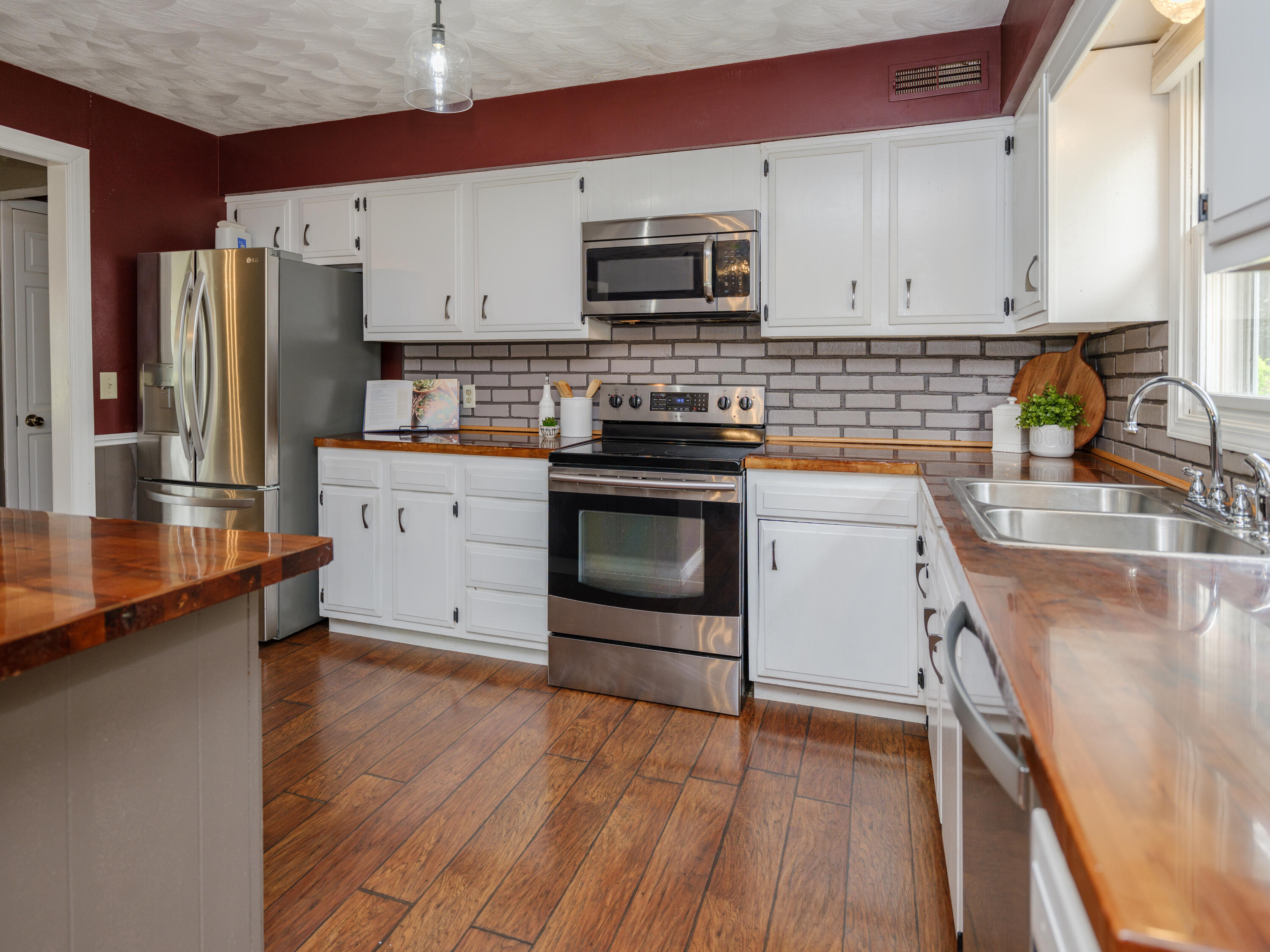 5088 Driftwood Avenue Kalamazoo MI 49009