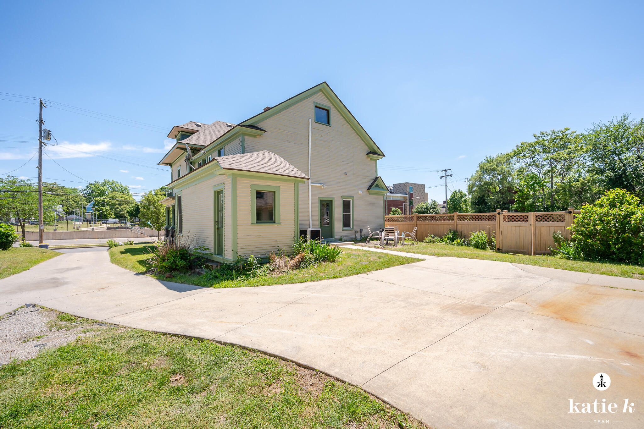 427 James Avenue SE Grand Rapids MI 49503