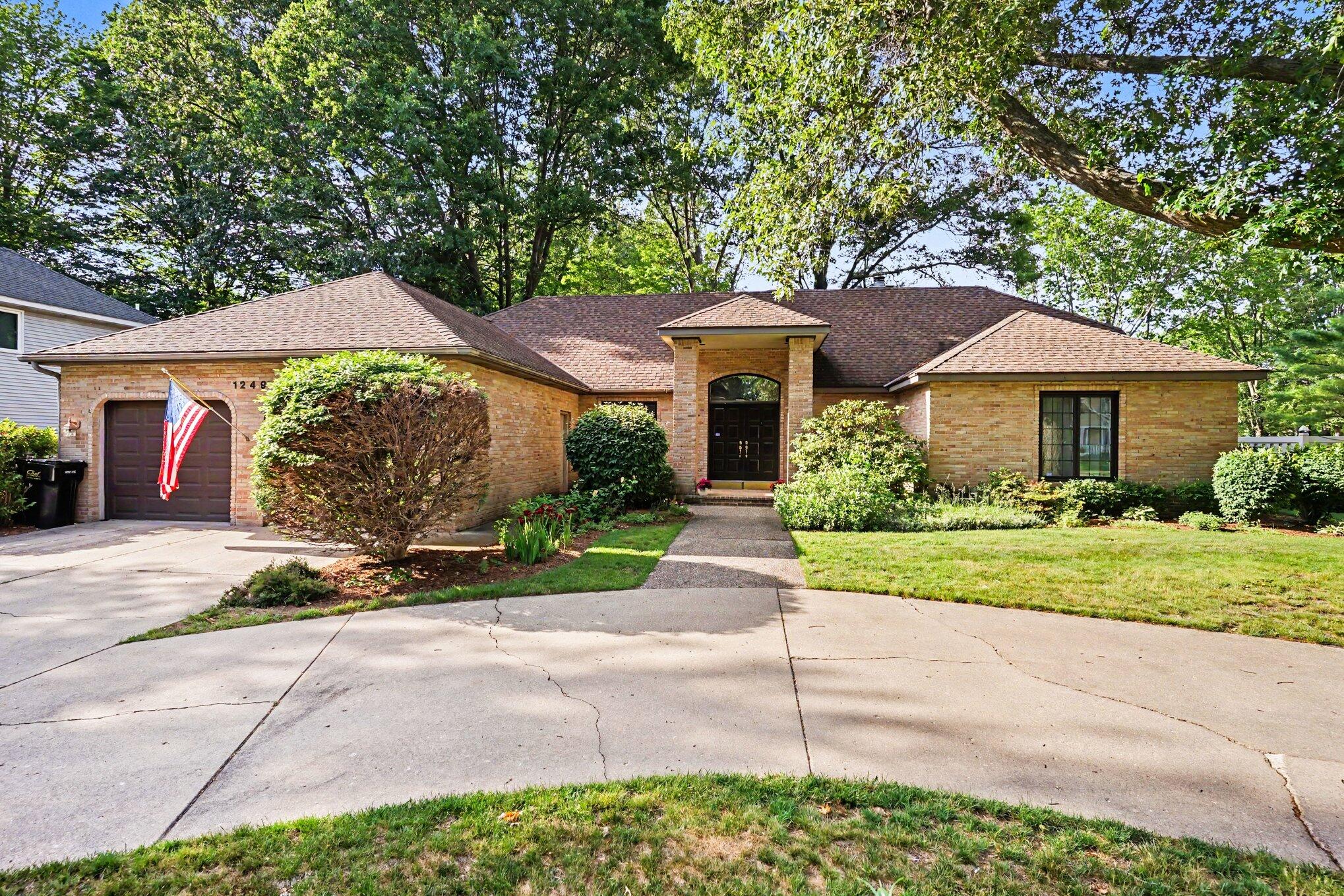 1249 Heather Court Holland MI 49423
