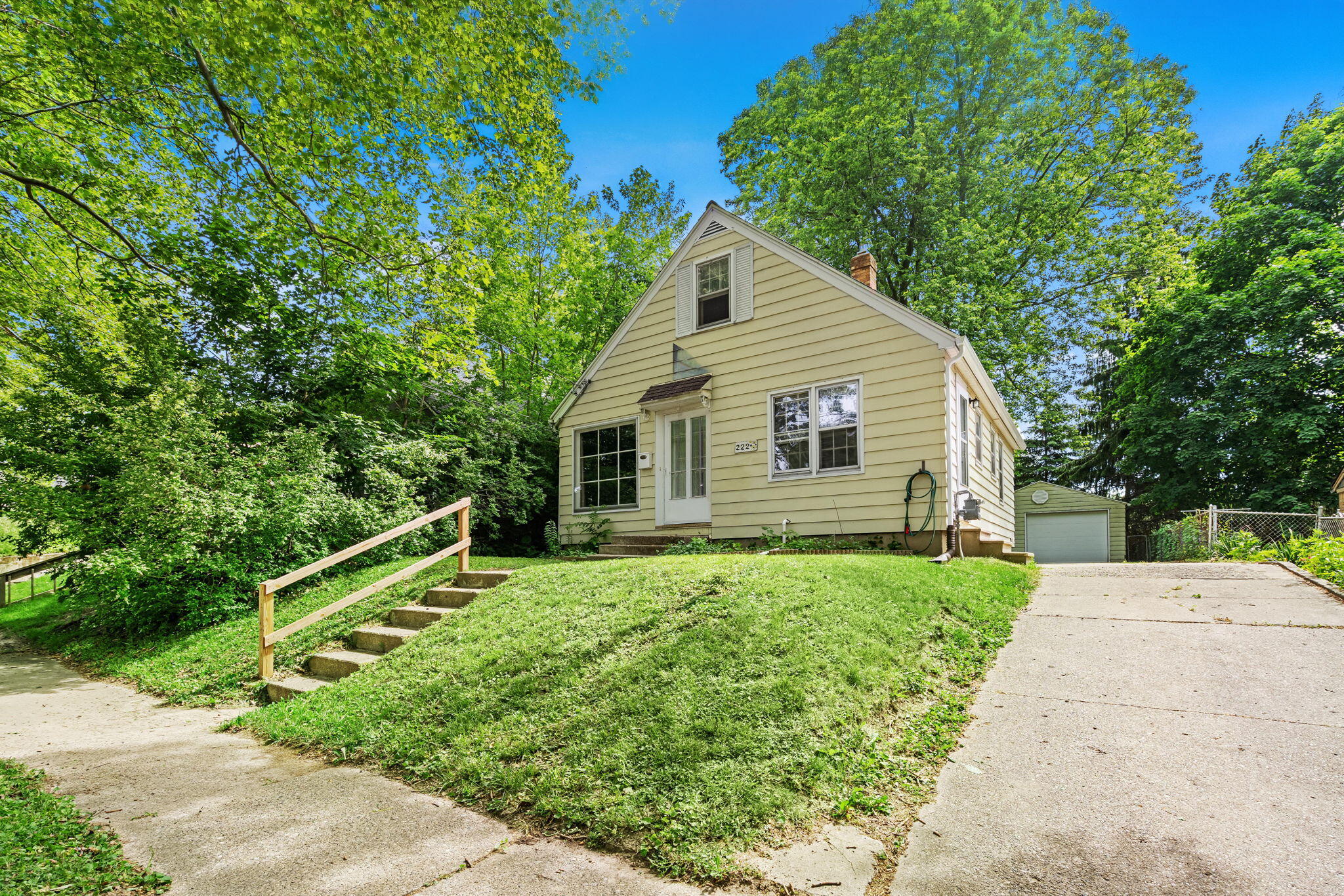 1222 Portland Avenue NE Grand Rapids MI 49505
