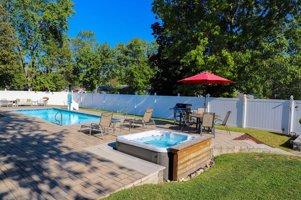 1407 Shore Drive New Buffalo MI 49117