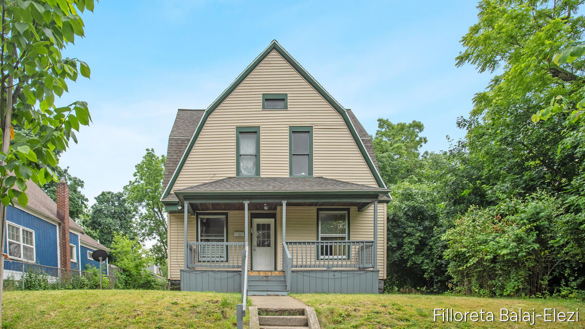 714 Adams Street SE Grand Rapids MI 49507