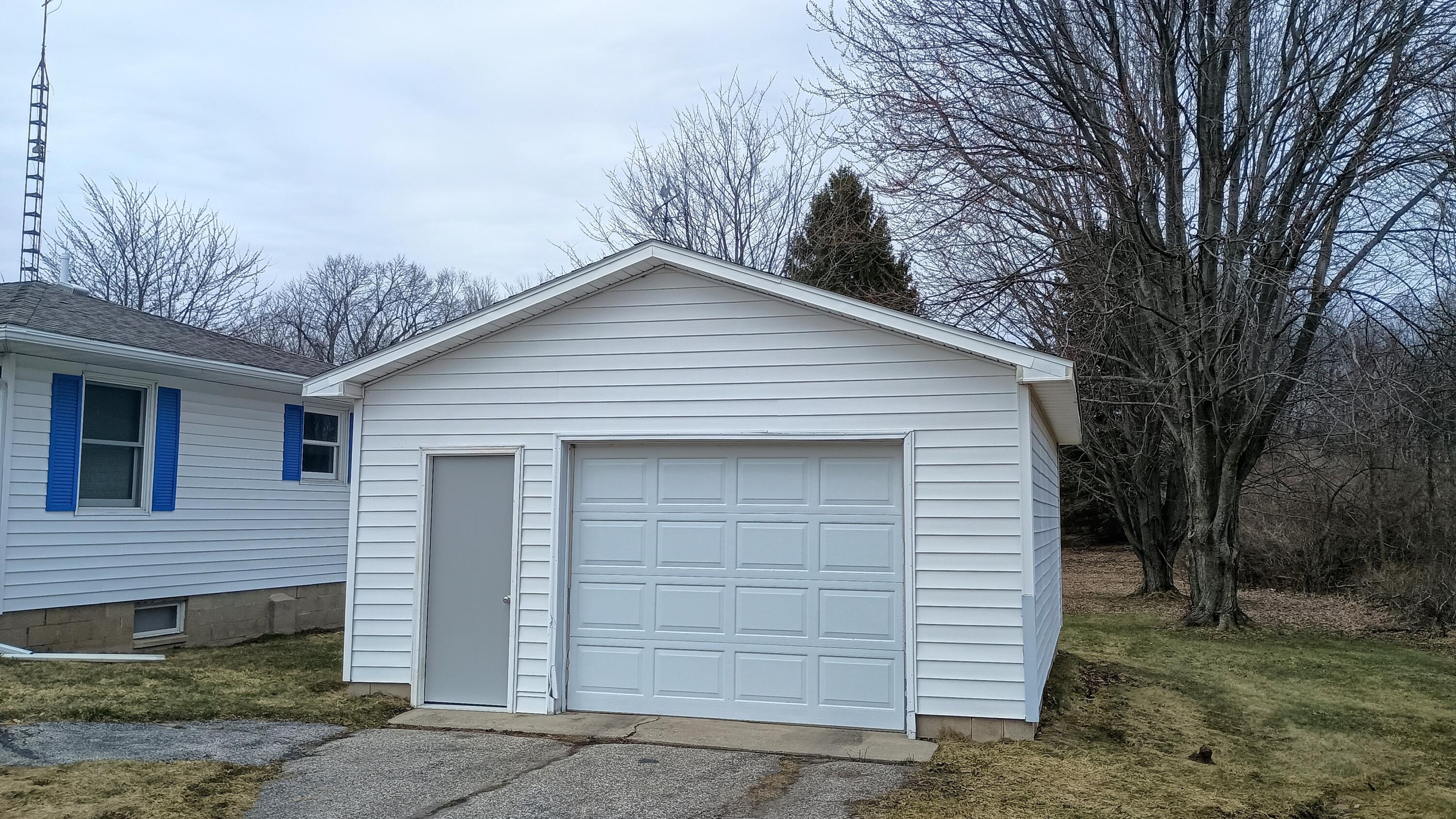 3816 W Fountain Road Ludington MI 49431