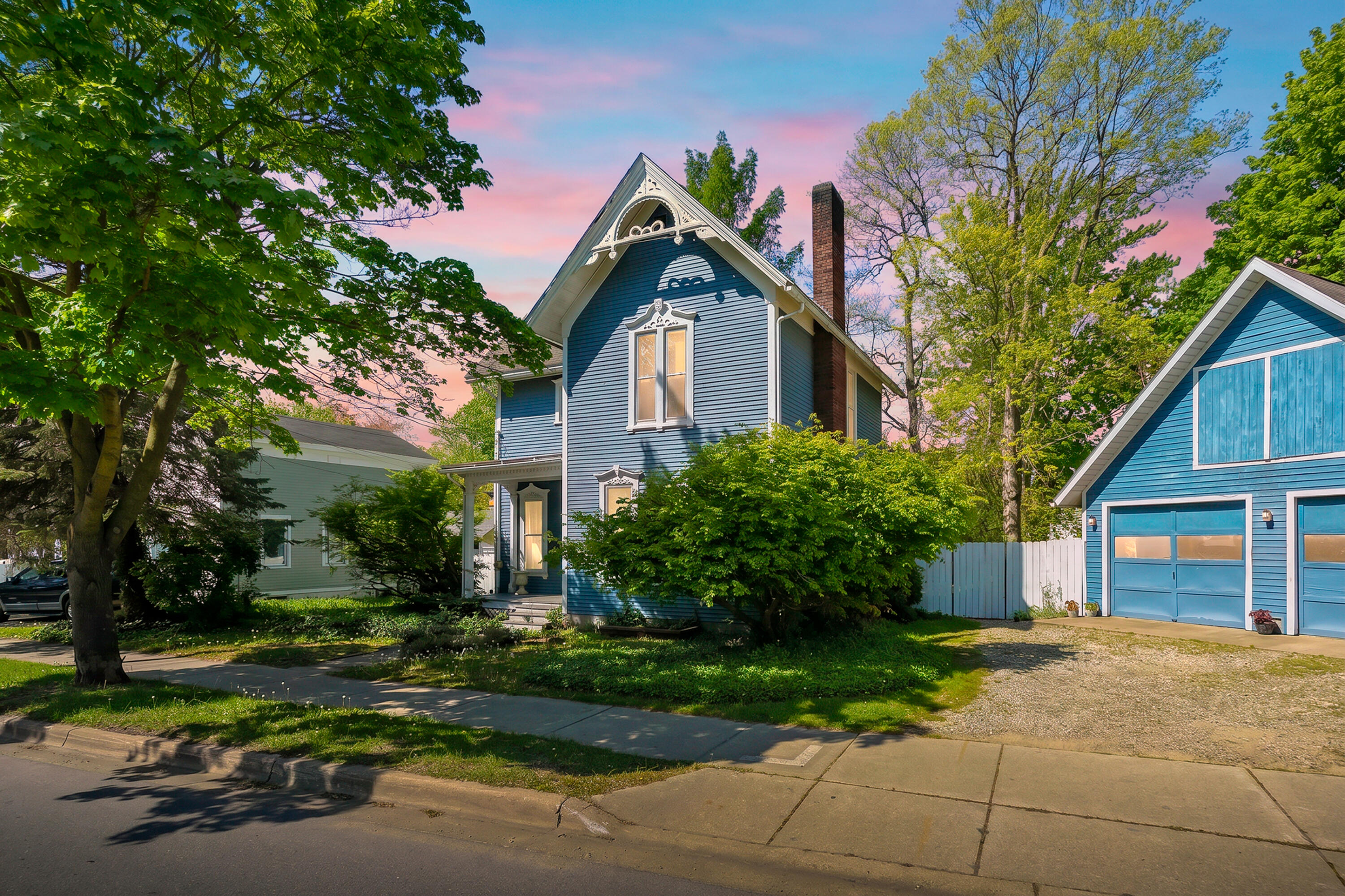 215 N Cedar Street Allegan MI 49010