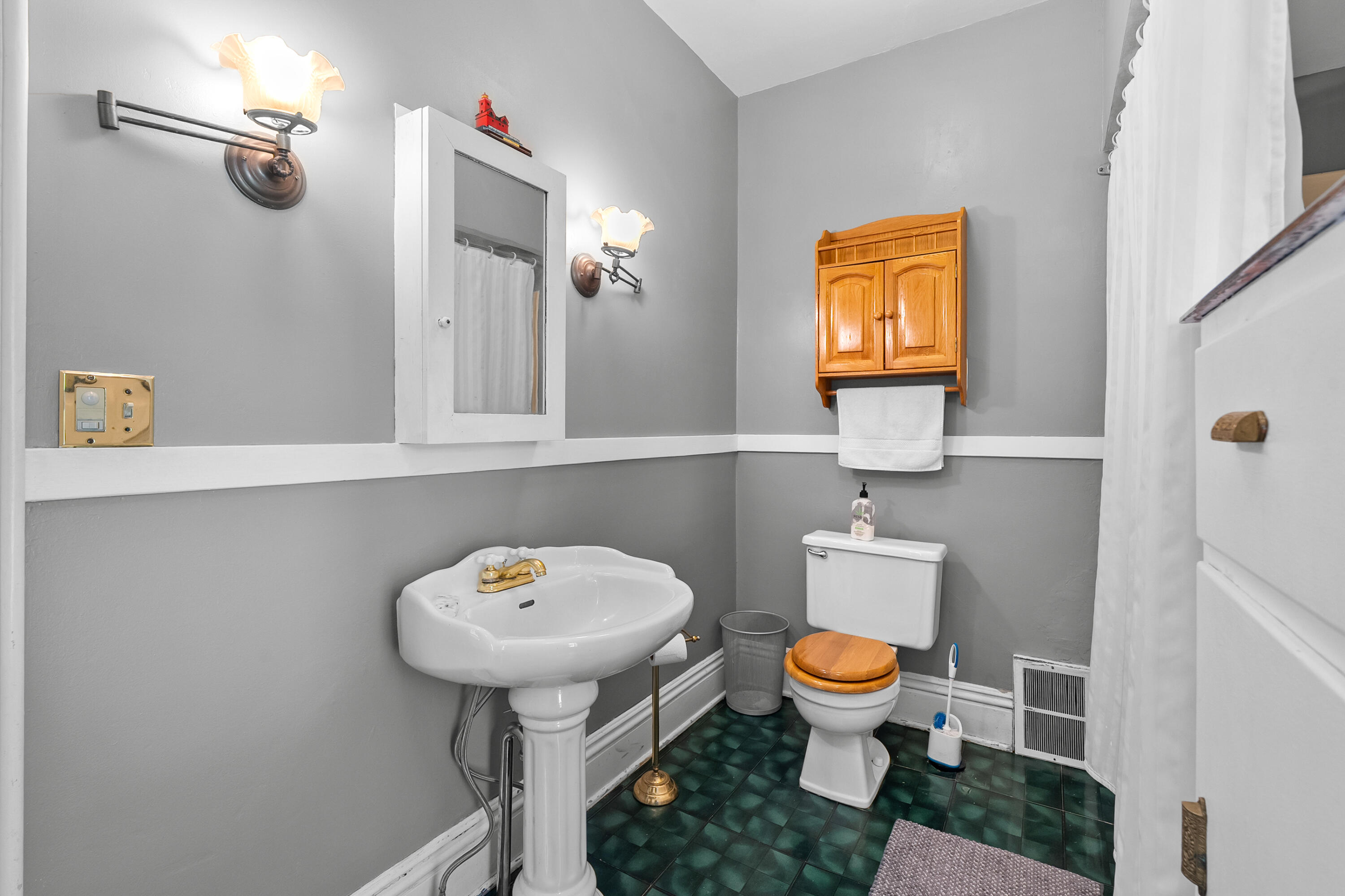 215 N Cedar Street Allegan MI 49010