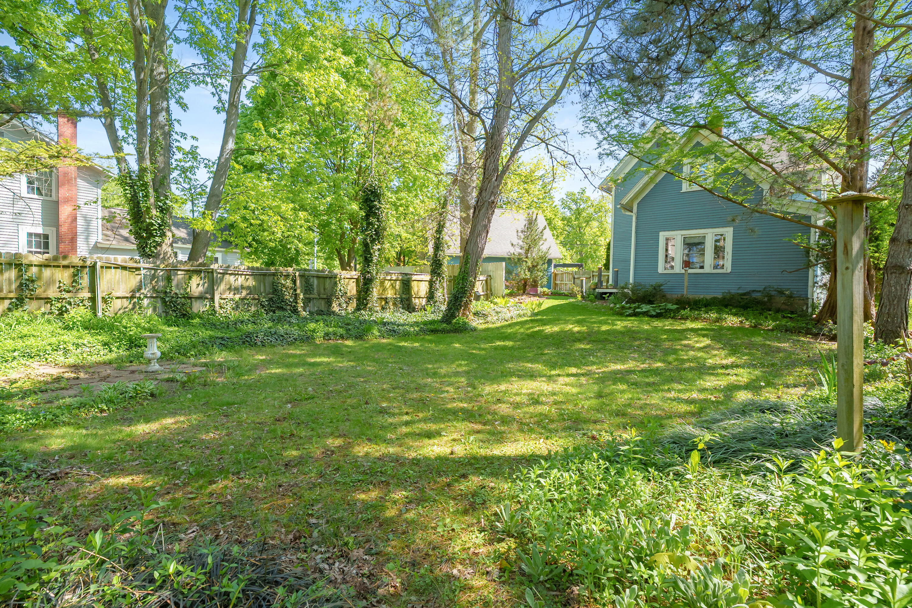215 N Cedar Street Allegan MI 49010