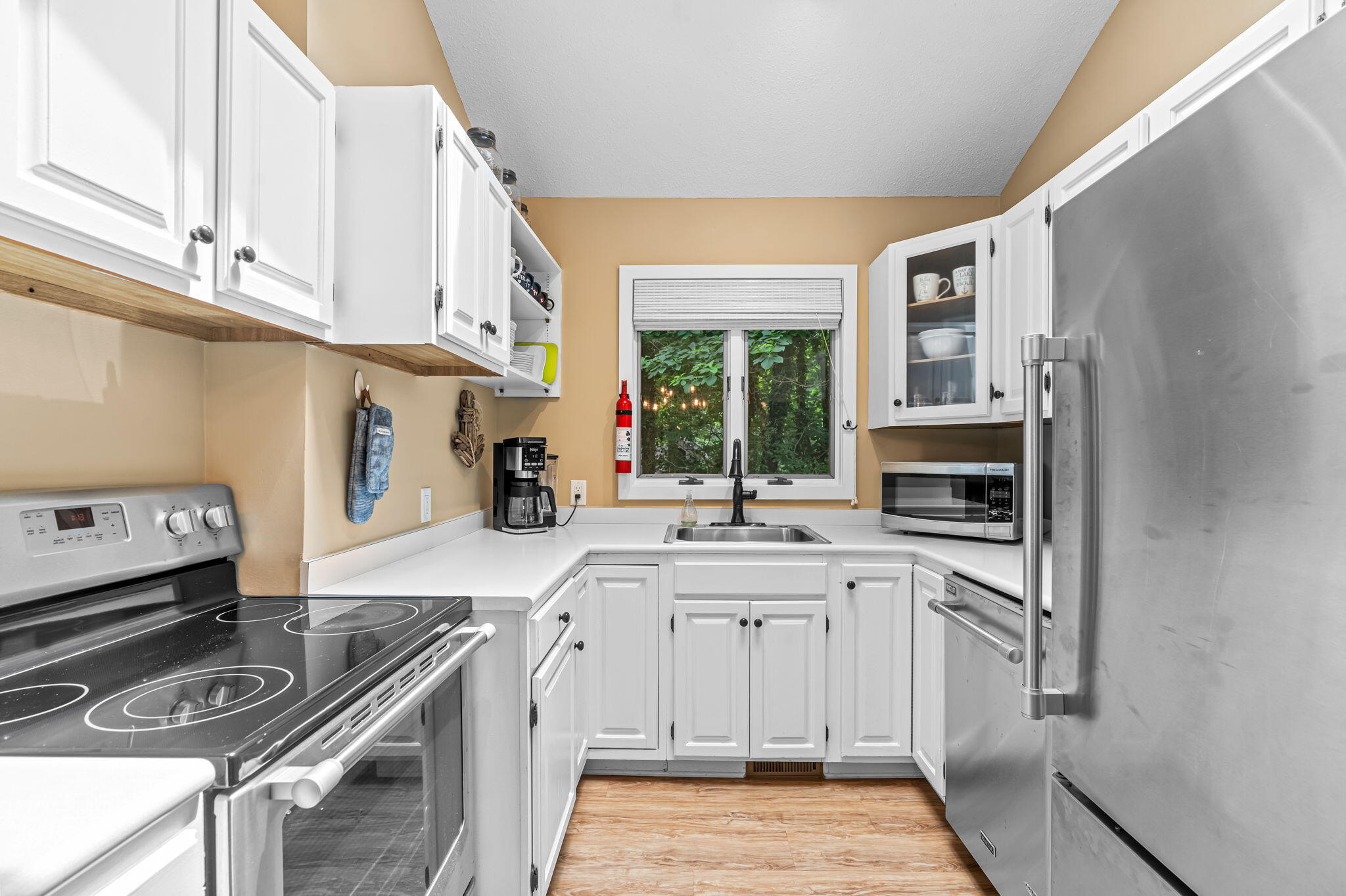 7126 Ridgeway Street Fennville MI 49408