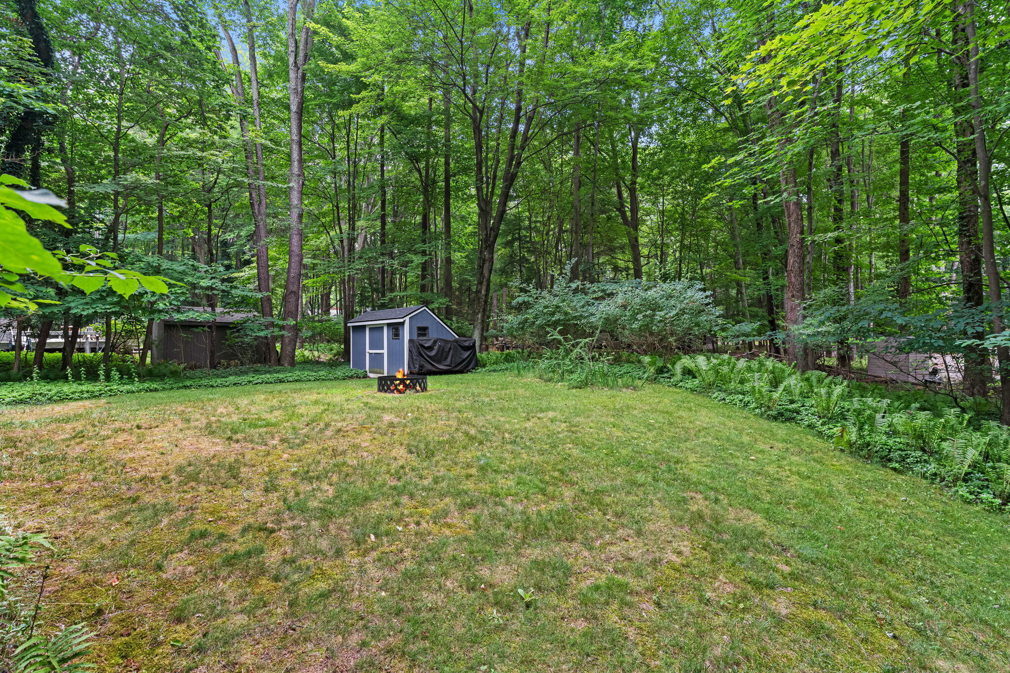 7126 Ridgeway Street Fennville MI 49408