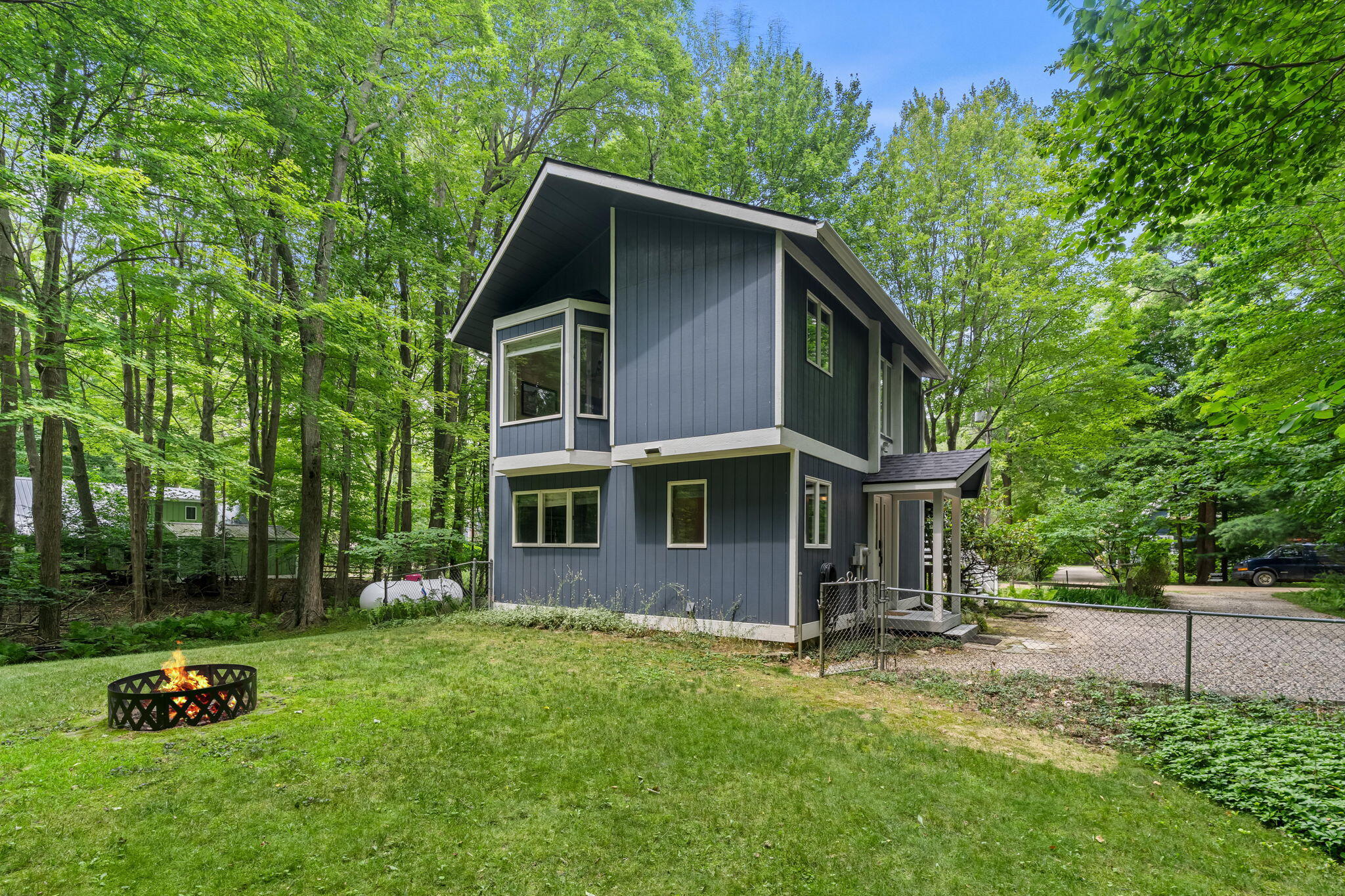 7126 Ridgeway Street Fennville MI 49408
