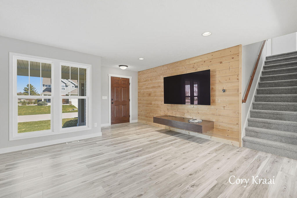 6233 Norfolk Drive Norton Shores MI 49444