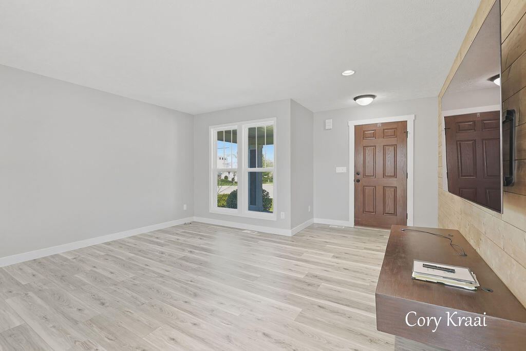 6233 Norfolk Drive Norton Shores MI 49444