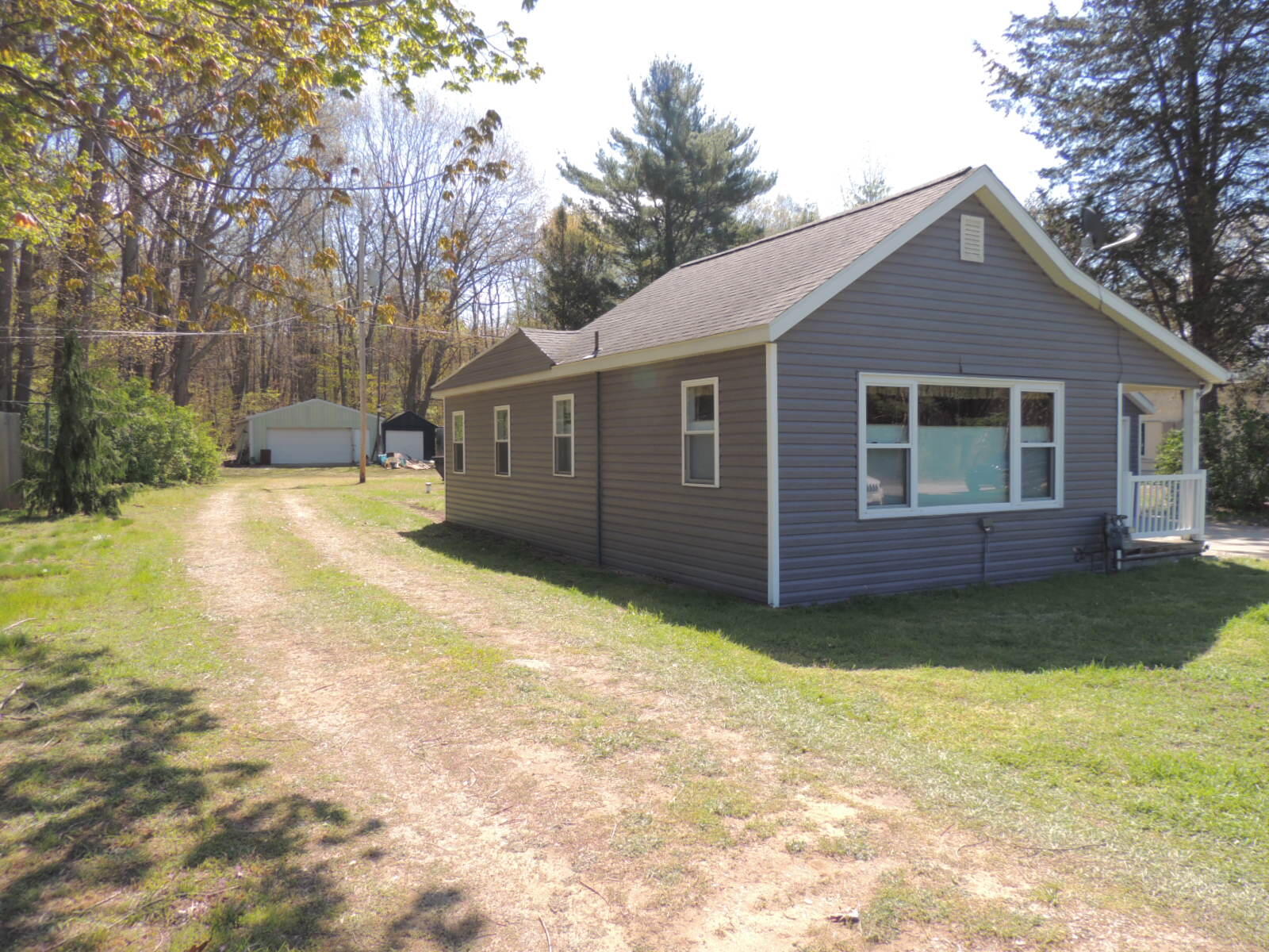 3323 Blue Star Highway Saugatuck MI 49453