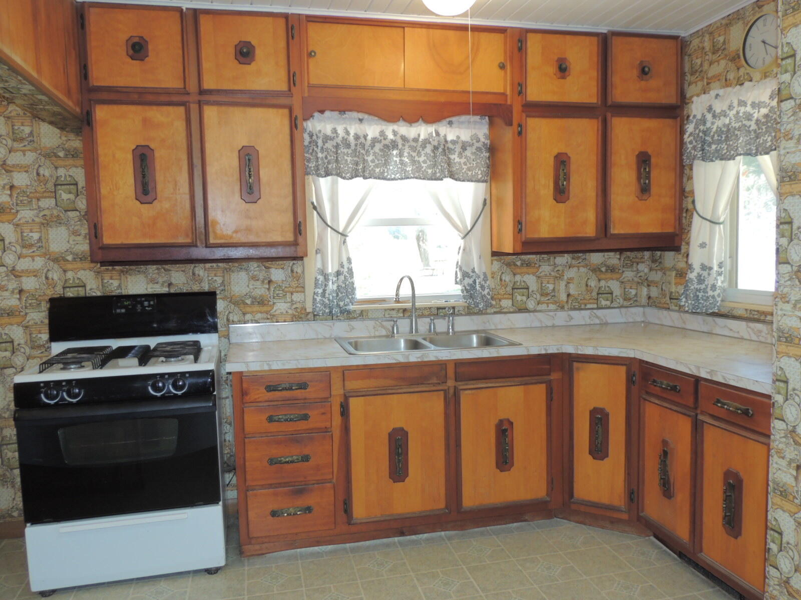 3323 Blue Star Highway Saugatuck MI 49453