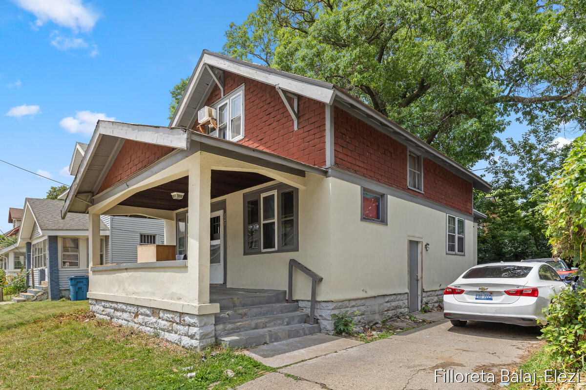 627 Watkins Street SE Grand Rapids MI 49507