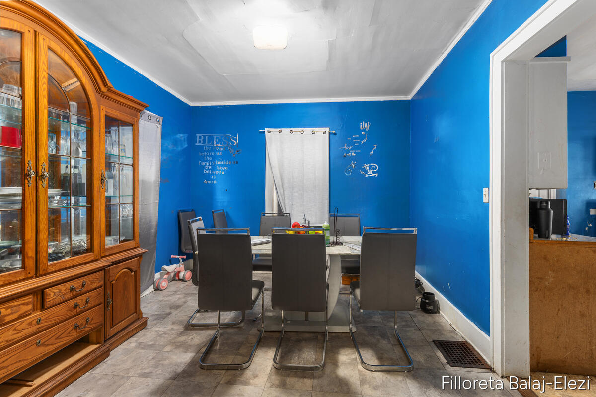 627 Watkins Street SE Grand Rapids MI 49507
