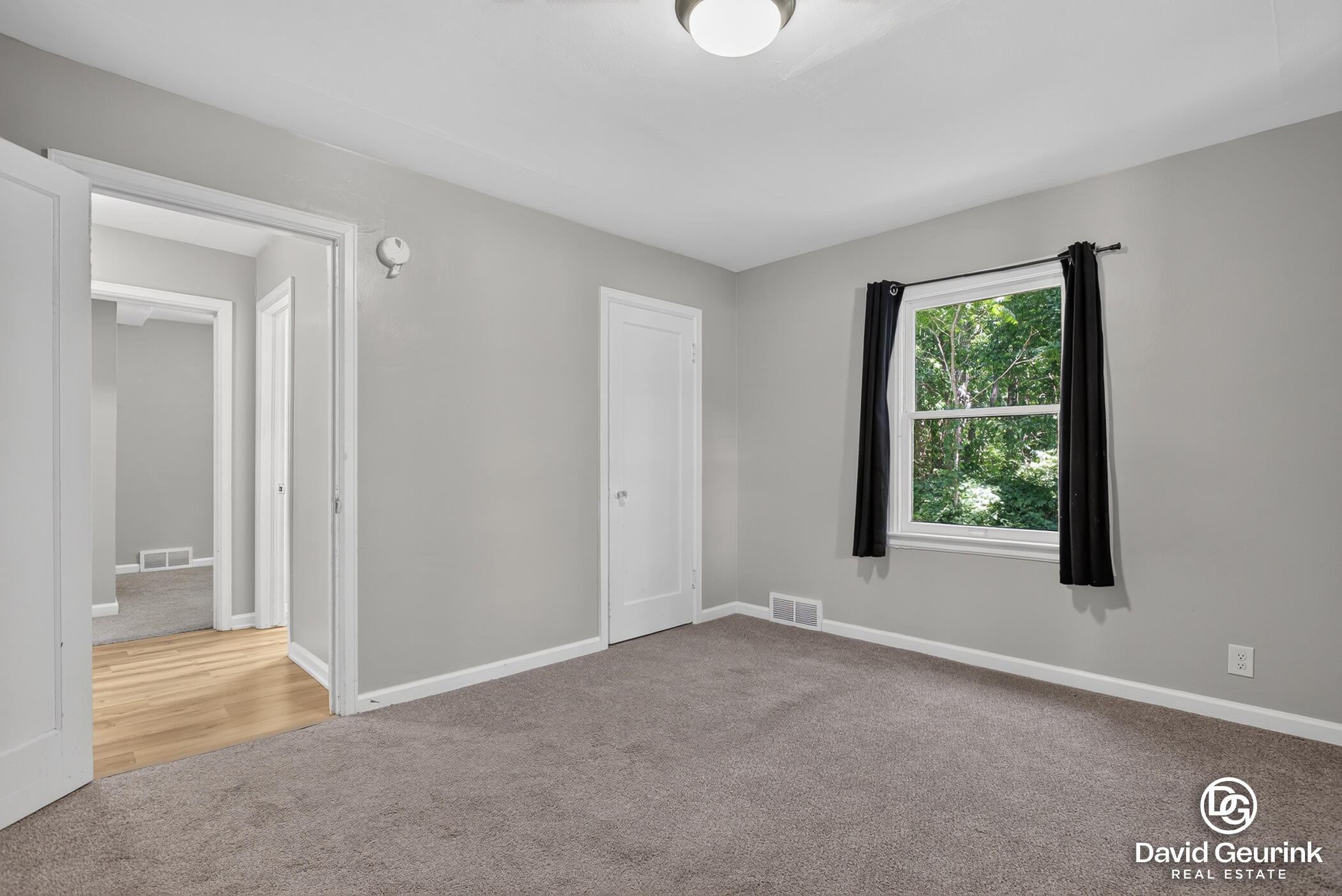 17 N Division Avenue Holland MI 49424