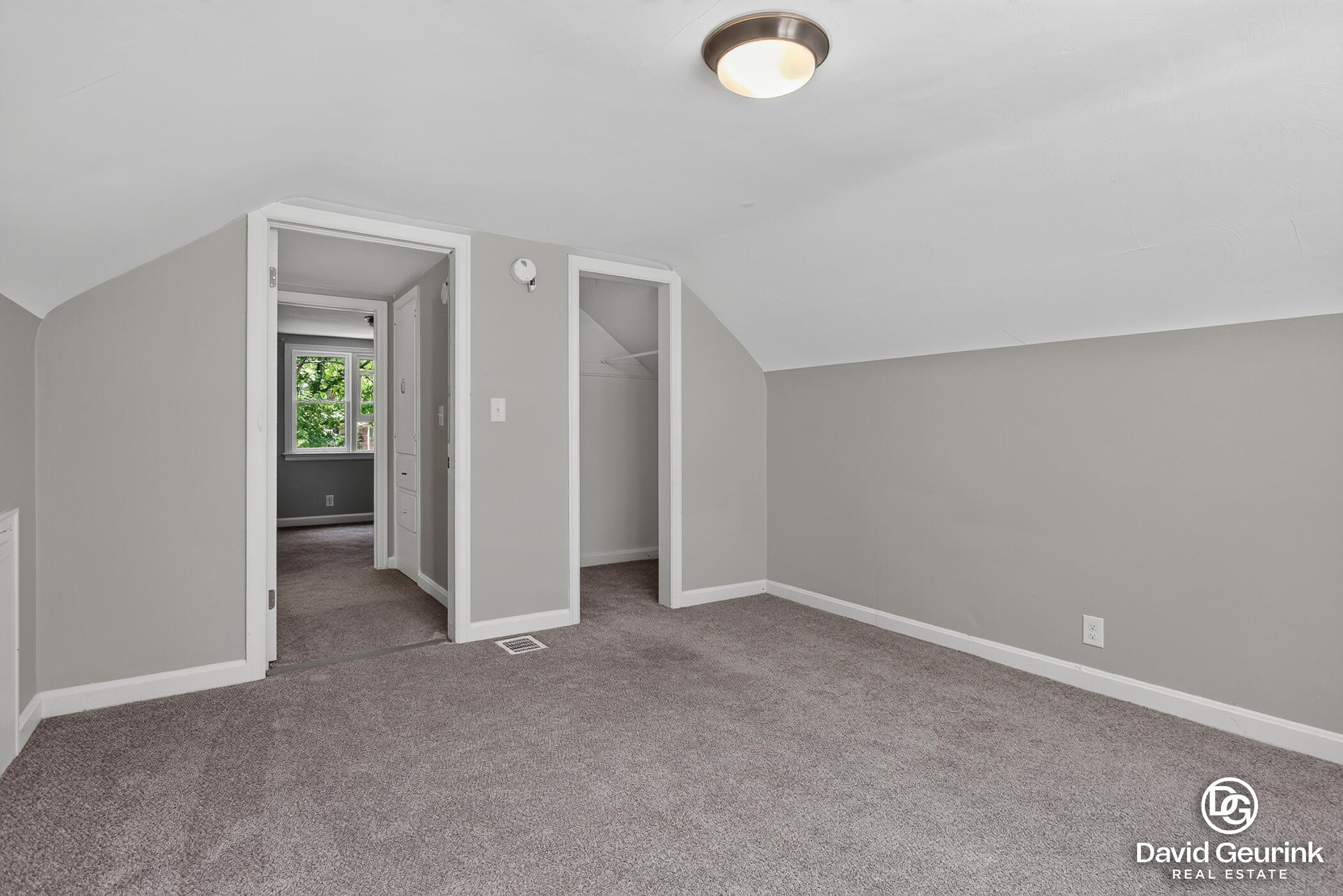 17 N Division Avenue Holland MI 49424
