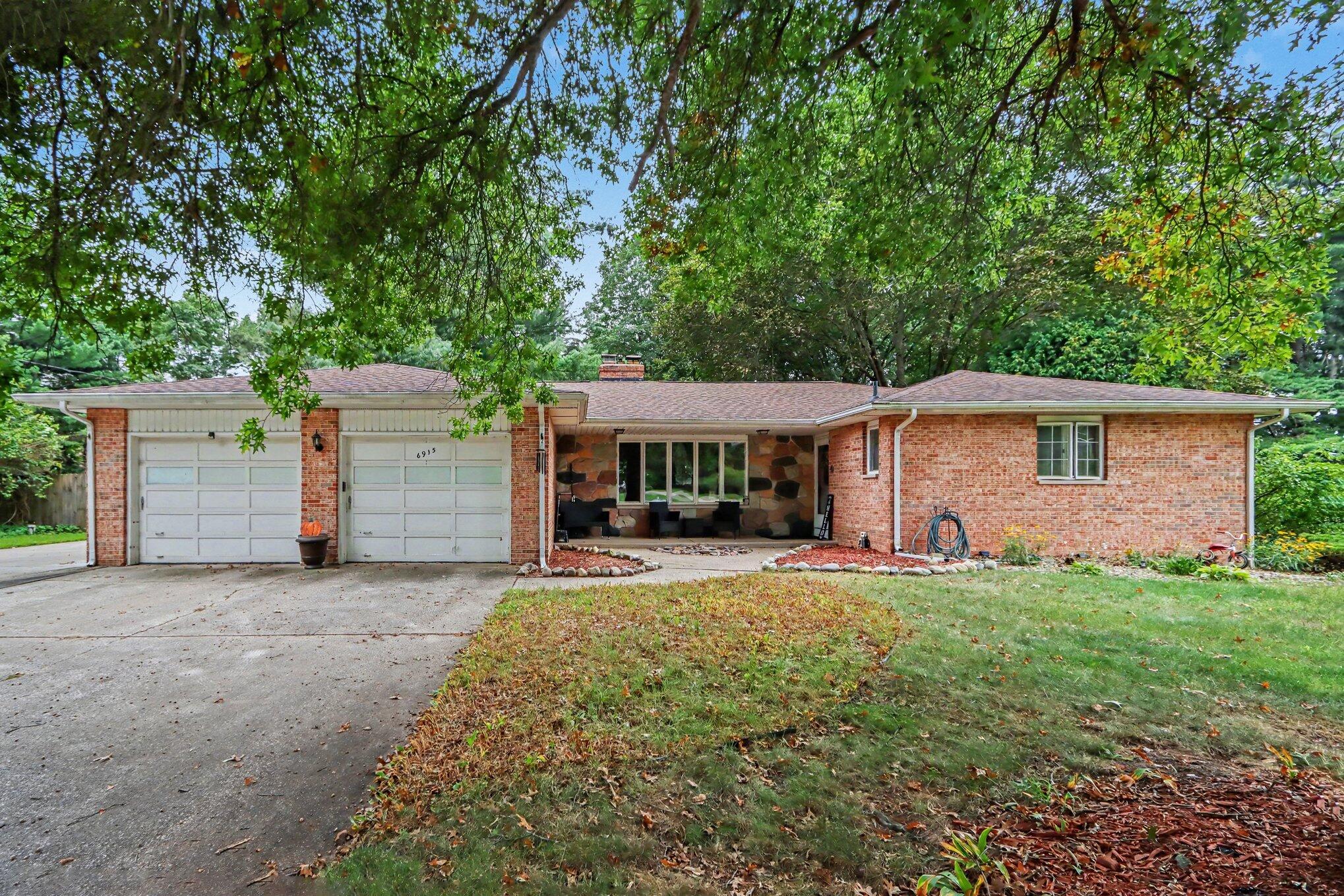 6915 Springbrook Lane Kalamazoo MI 49004