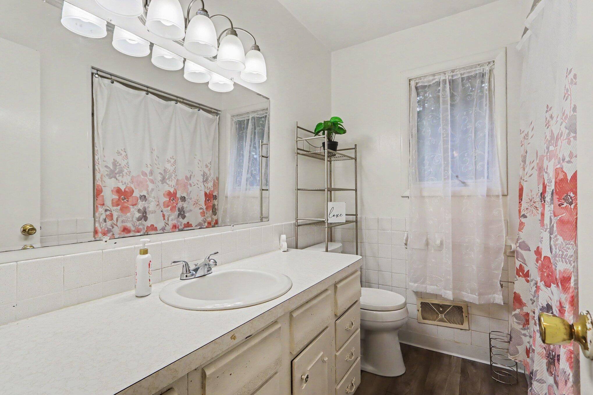 6915 Springbrook Lane Kalamazoo MI 49004