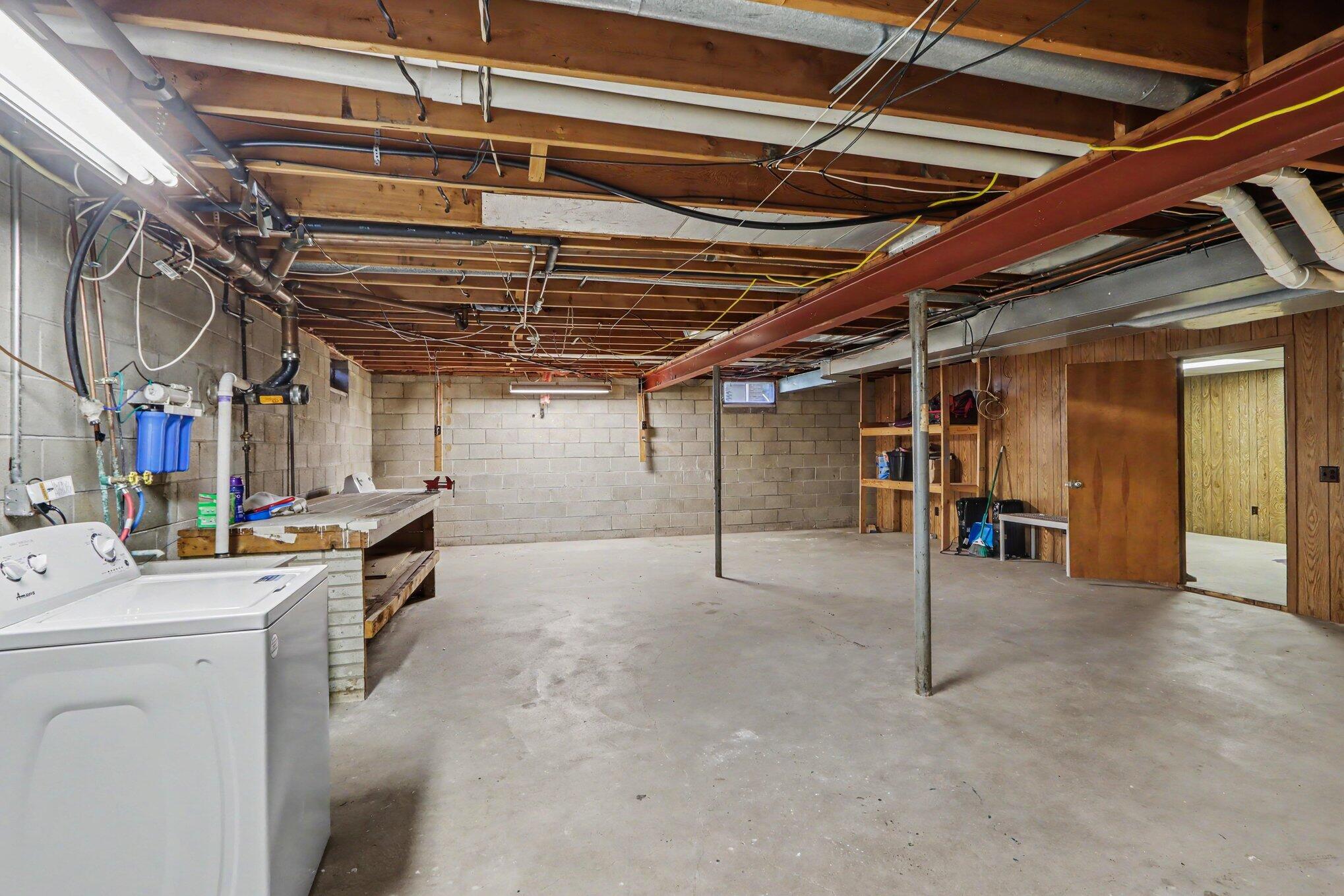 6915 Springbrook Lane Kalamazoo MI 49004