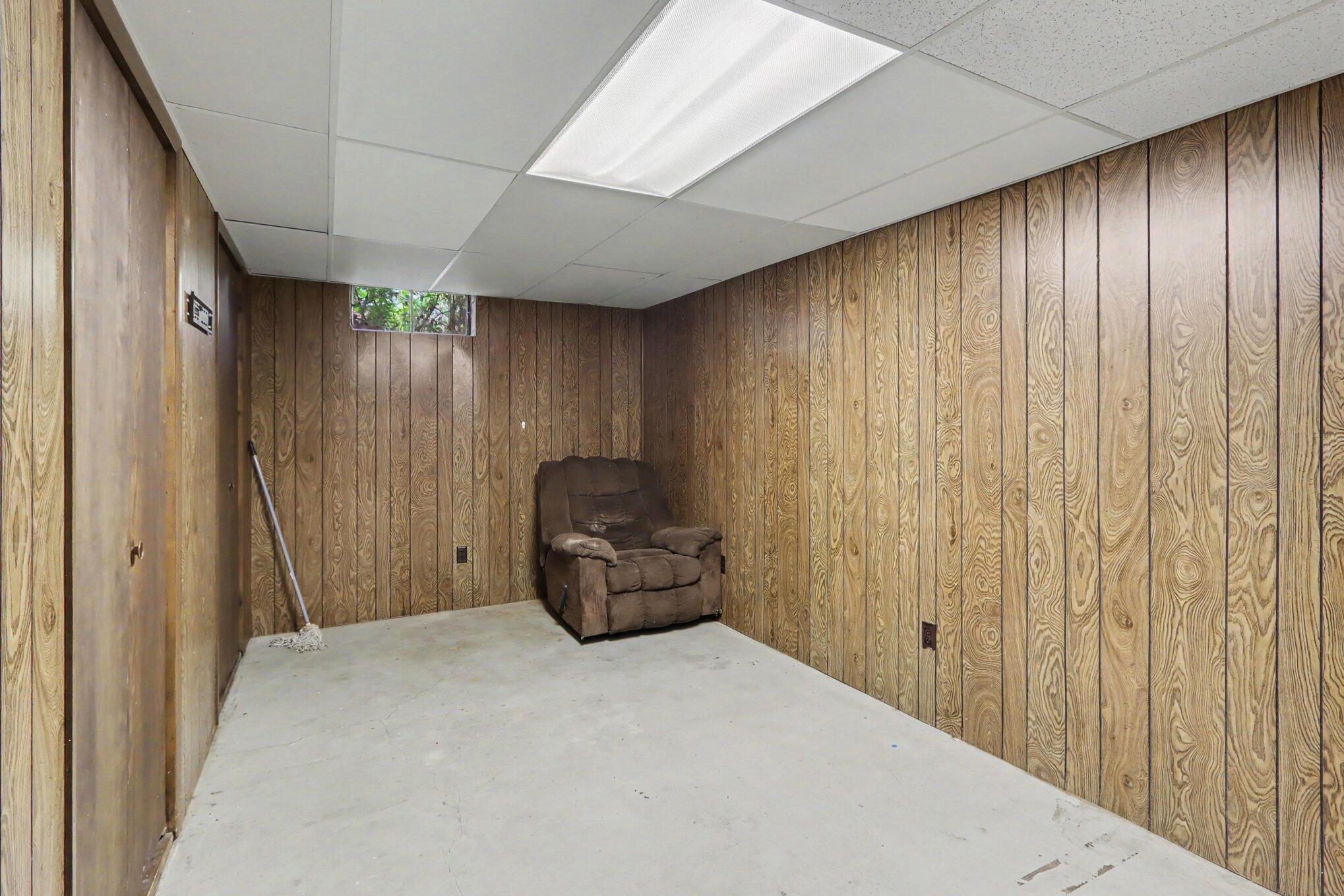 6915 Springbrook Lane Kalamazoo MI 49004