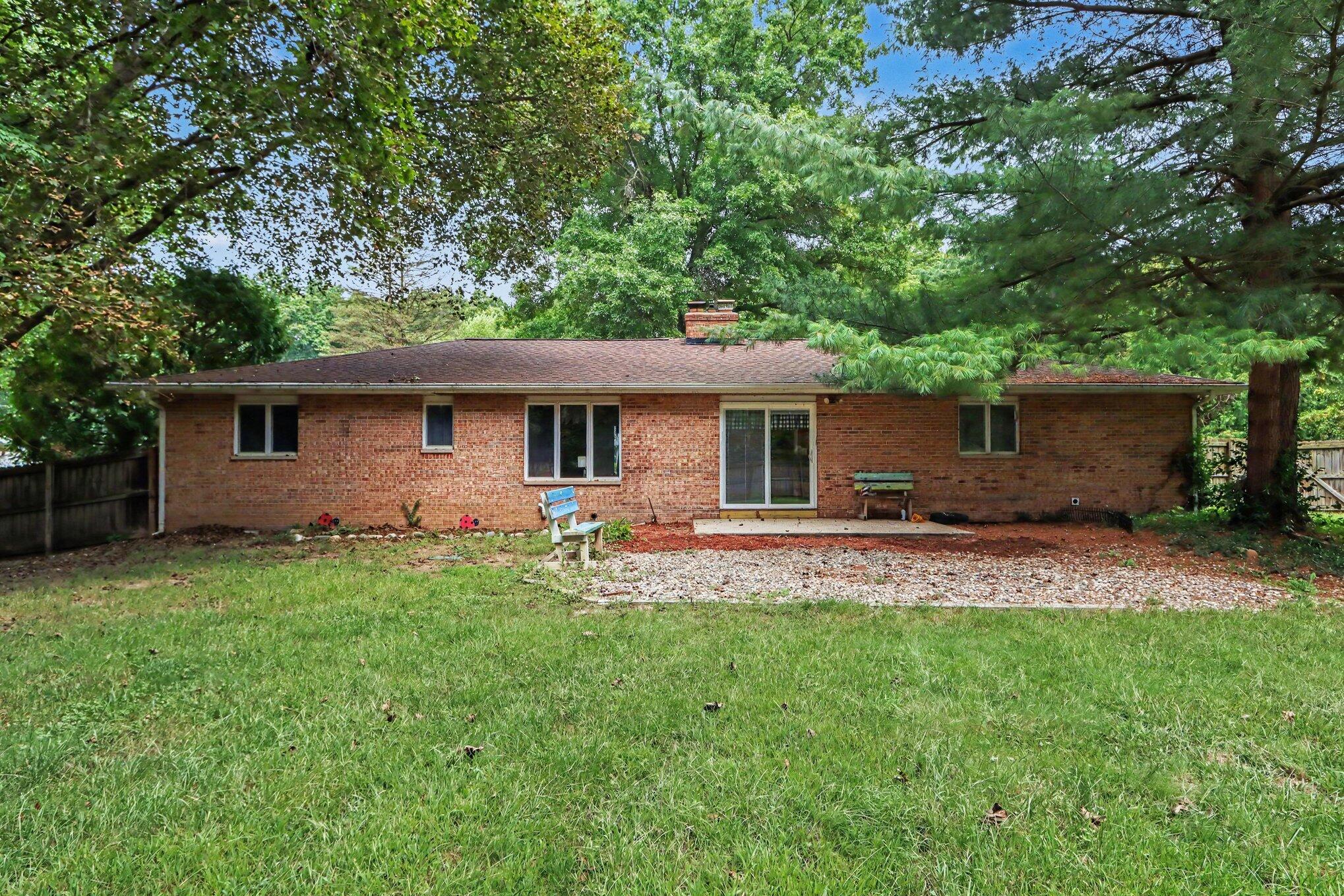 6915 Springbrook Lane Kalamazoo MI 49004