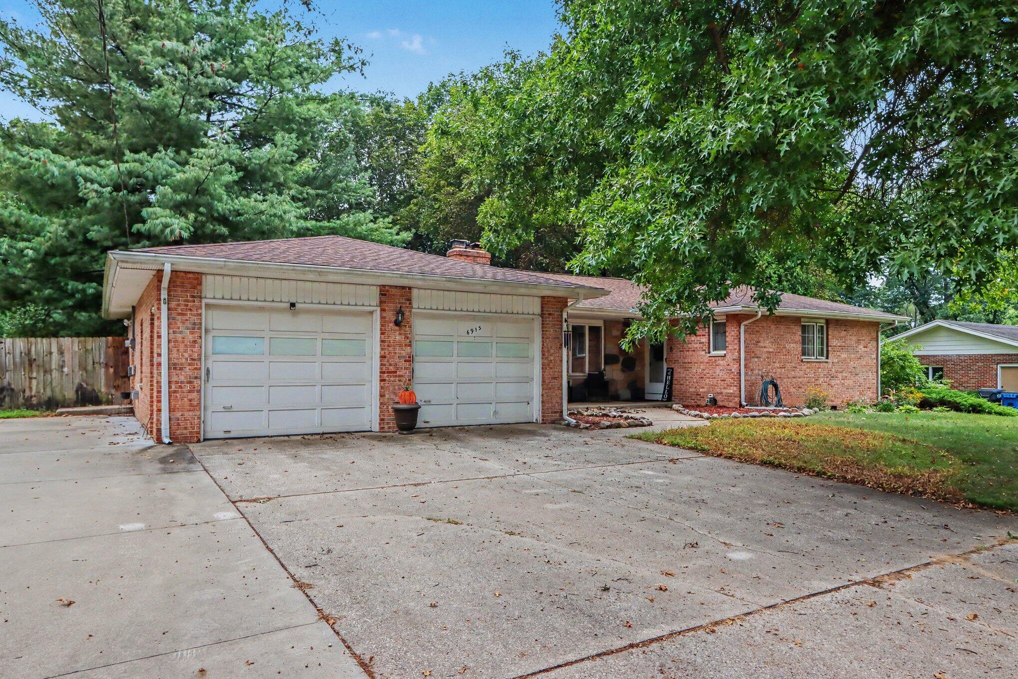 6915 Springbrook Lane Kalamazoo MI 49004