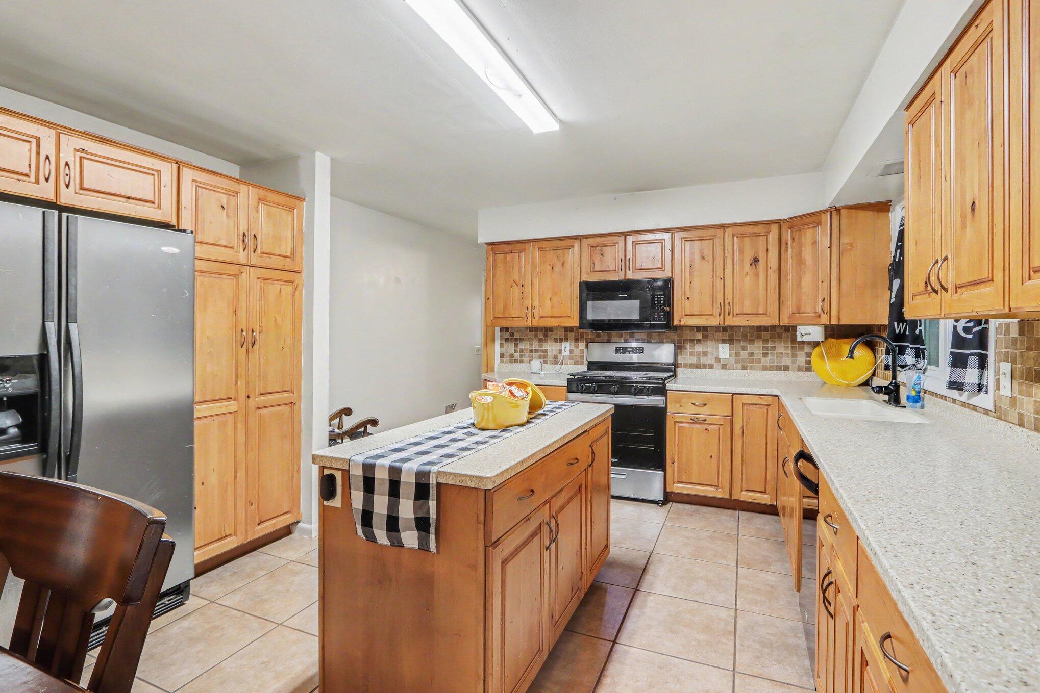 6915 Springbrook Lane Kalamazoo MI 49004