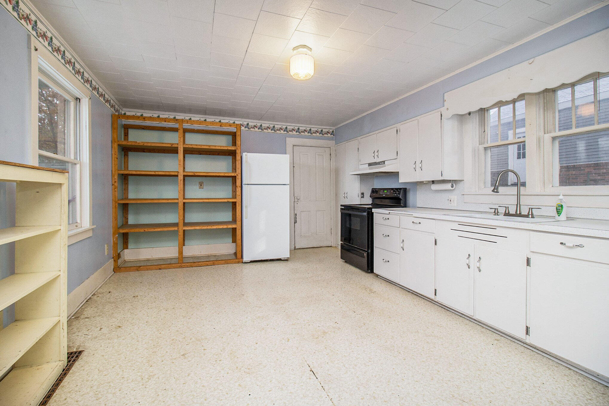 603 E Dowland Street Ludington MI 49431