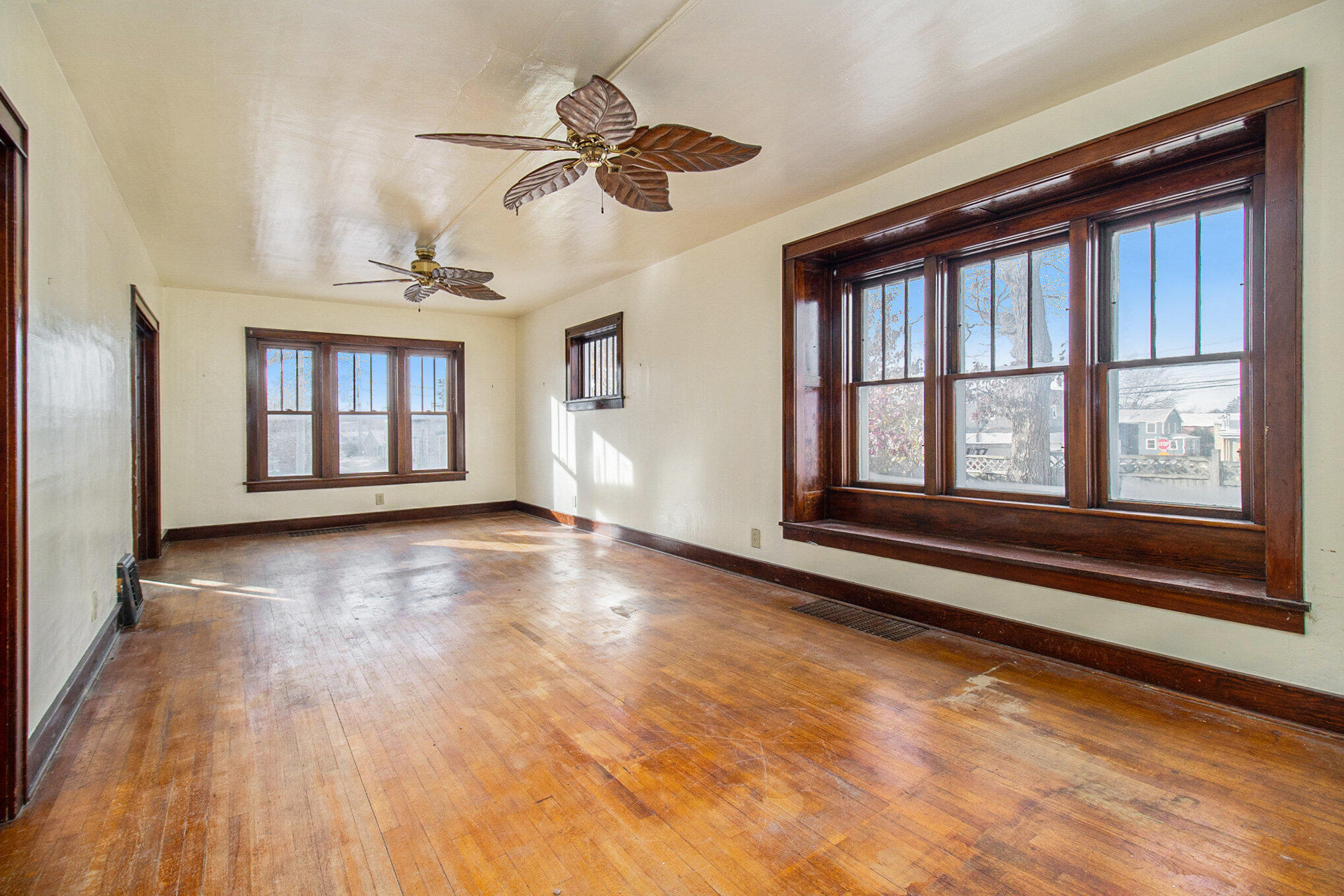 603 E Dowland Street Ludington MI 49431