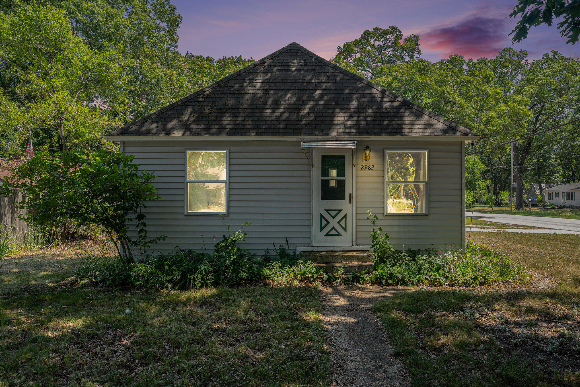 2982 Mcdermott Street Norton Shores MI 49444