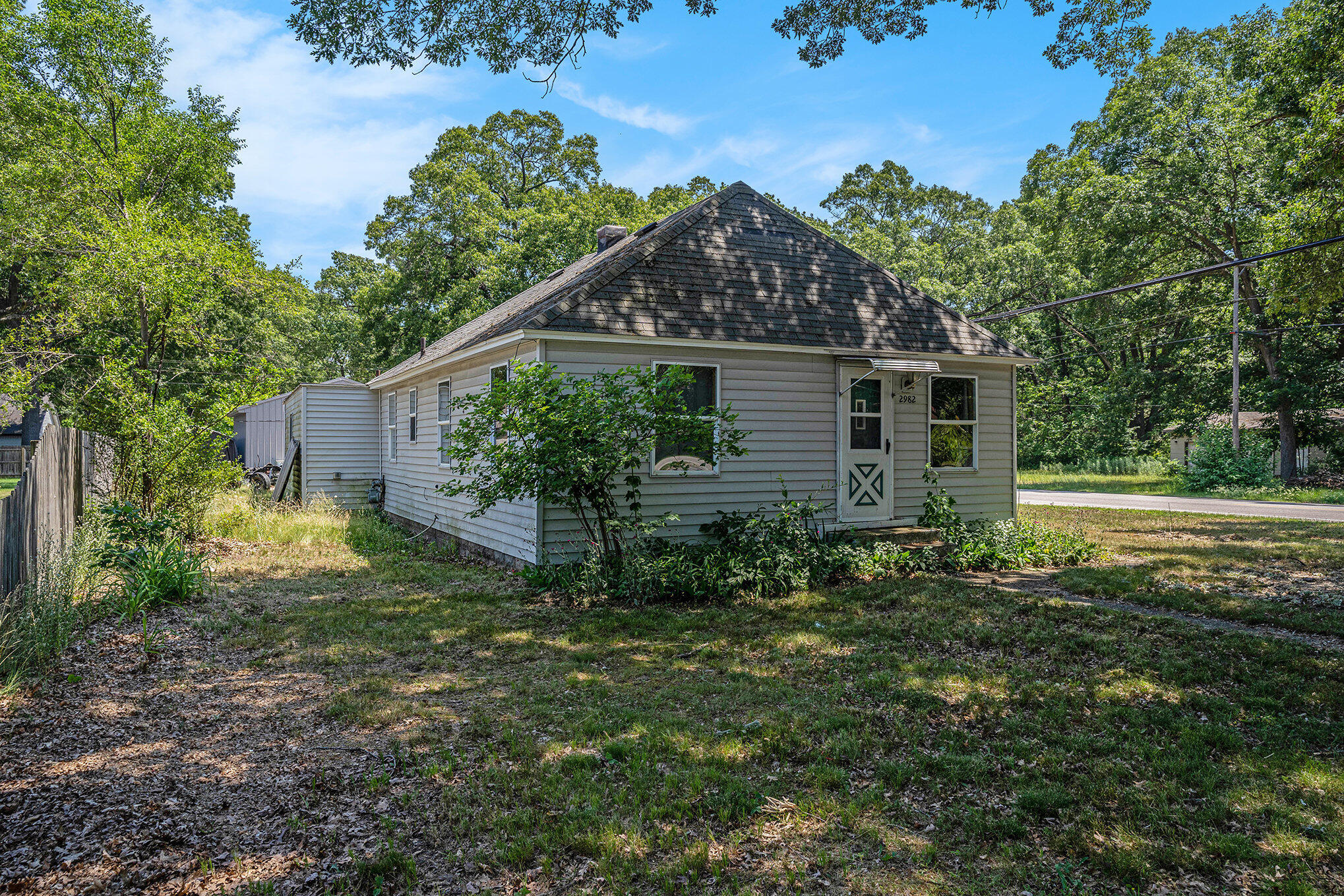 2982 Mcdermott Street Norton Shores MI 49444
