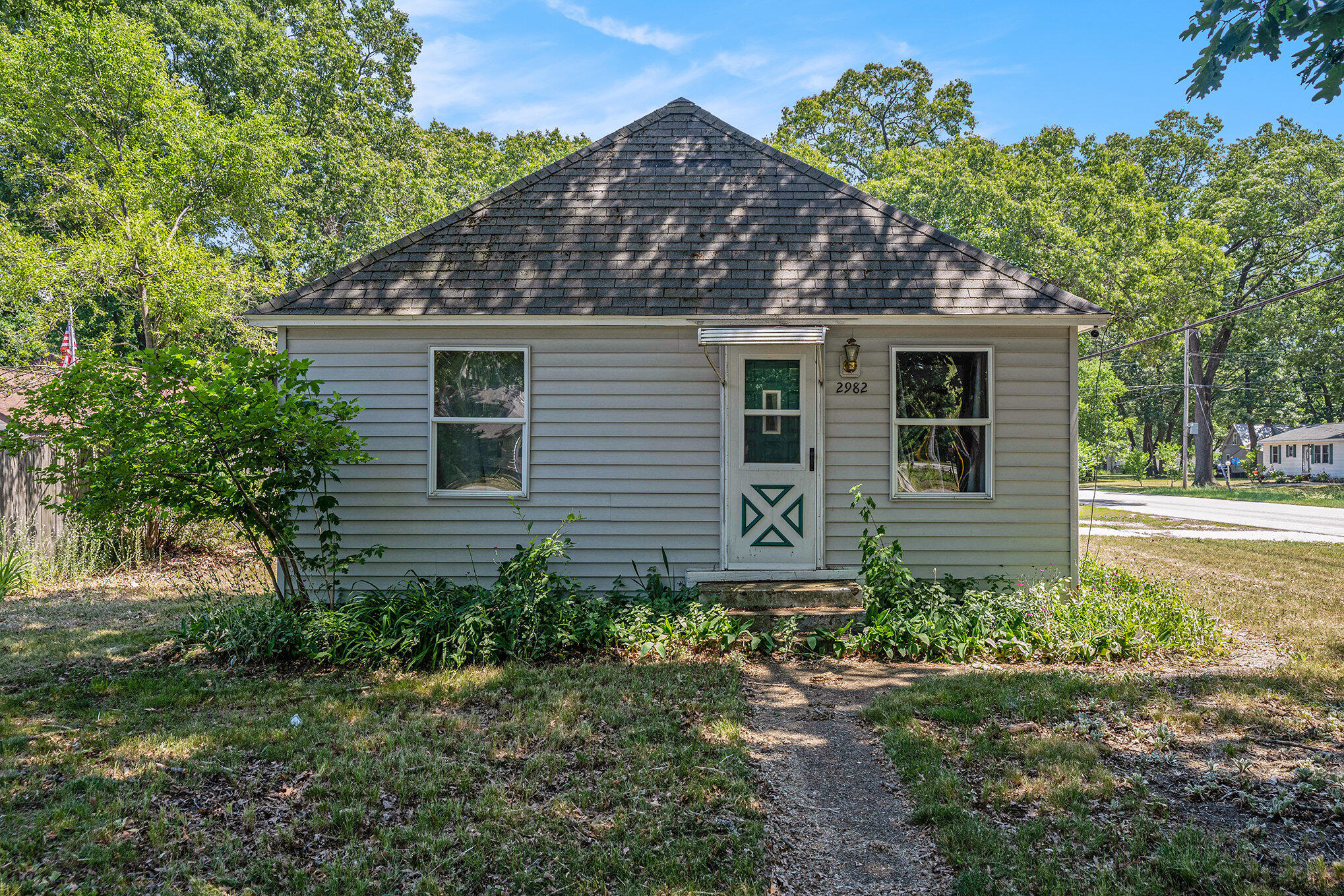 2982 Mcdermott Street Norton Shores MI 49444