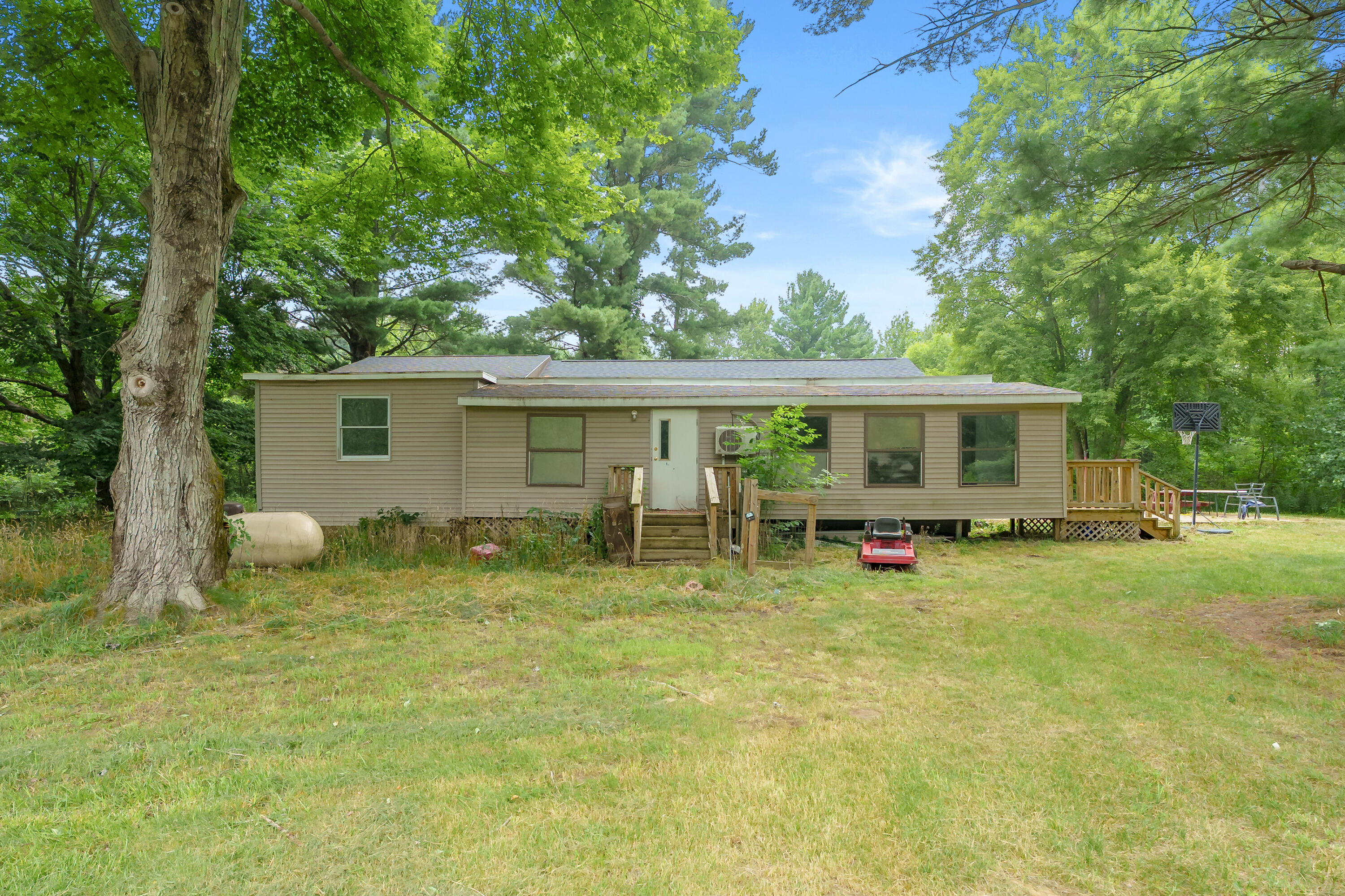 75583 24th Avenue South Haven MI 49090
